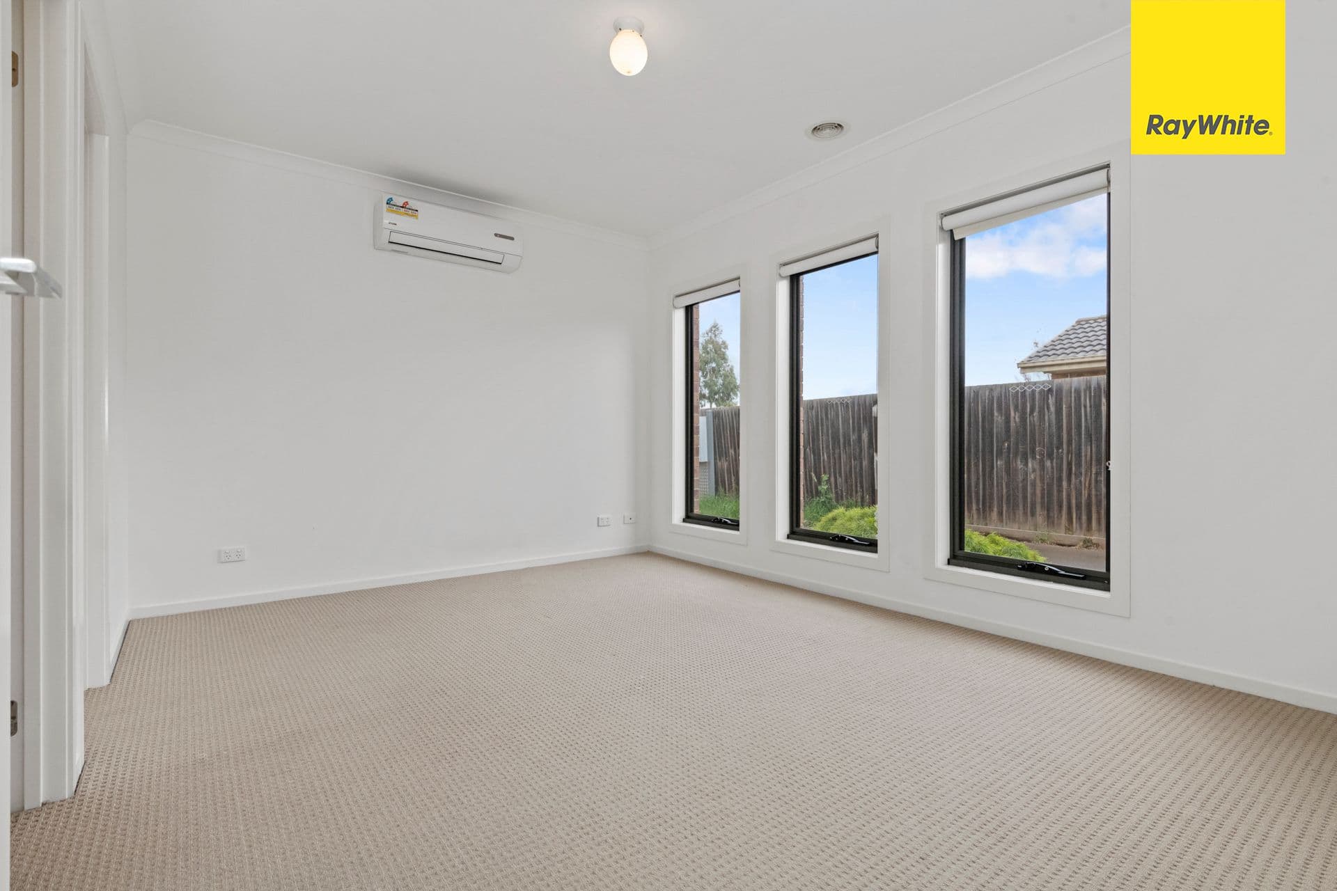 43 McBurnie Drive, Kurunjang VIC 3337, Kurunjang - Thumbnail 2