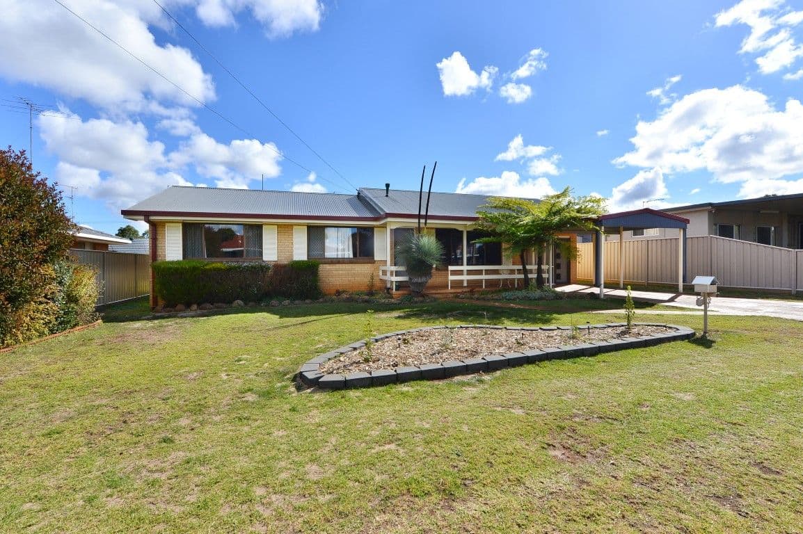 9 Sampson Street, WILSONTON QLD 4350, Wilsonton - Image 1