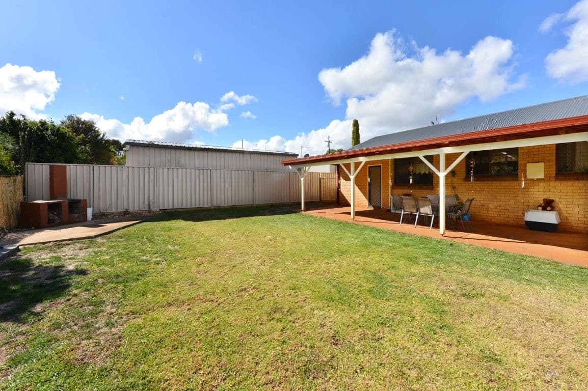 9 Sampson Street, WILSONTON QLD 4350, Wilsonton - Thumbnail 8