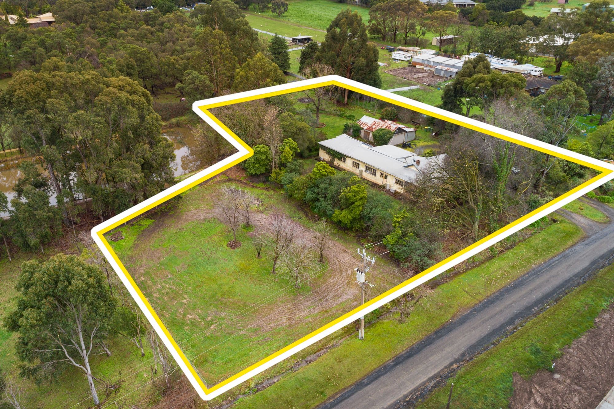 23 Whiteside Road, Beaconsfield VIC 3807, Beaconsfield - Thumbnail 4