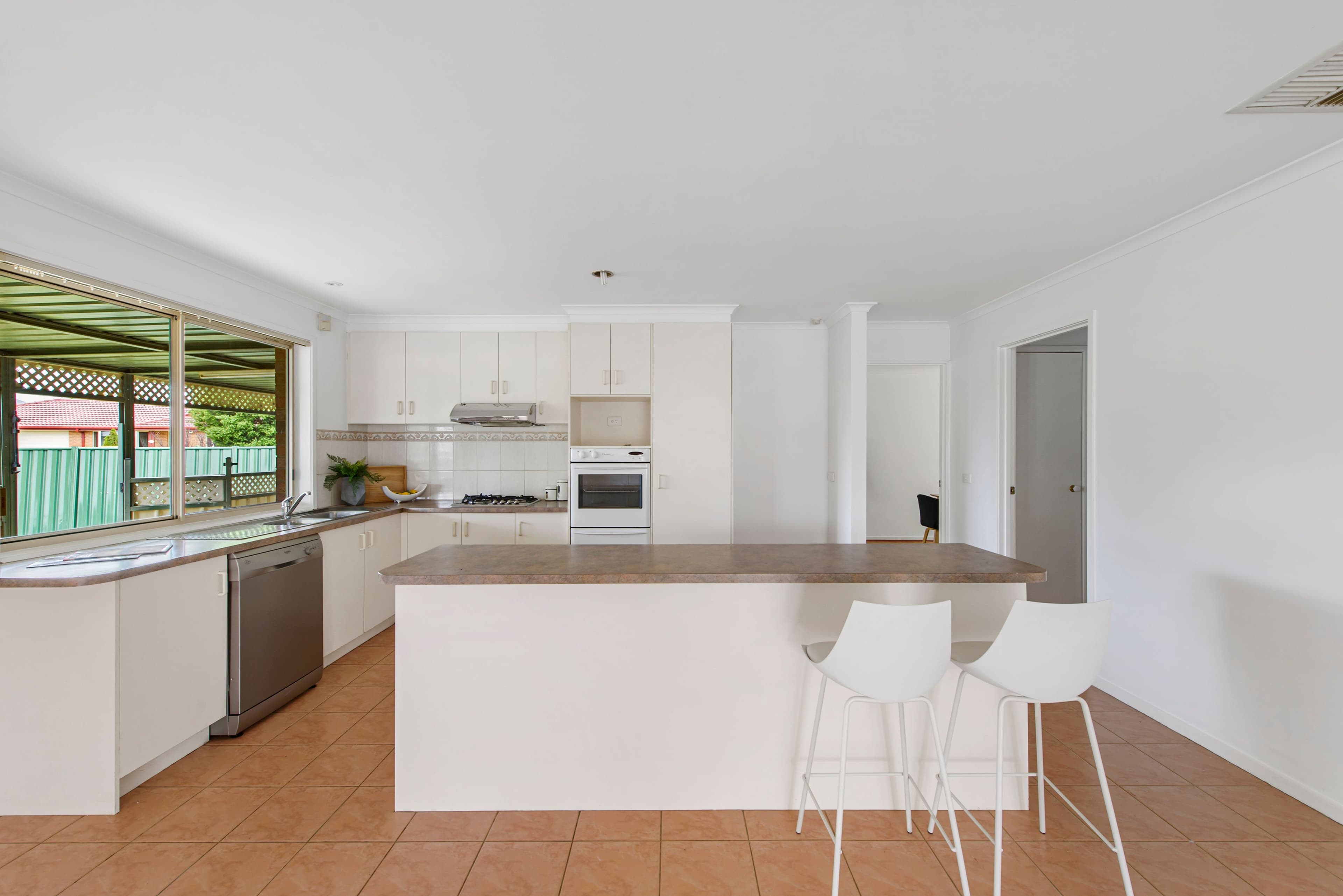 1 Devitt Court, Burnside VIC 3023, Burnside - Thumbnail 4