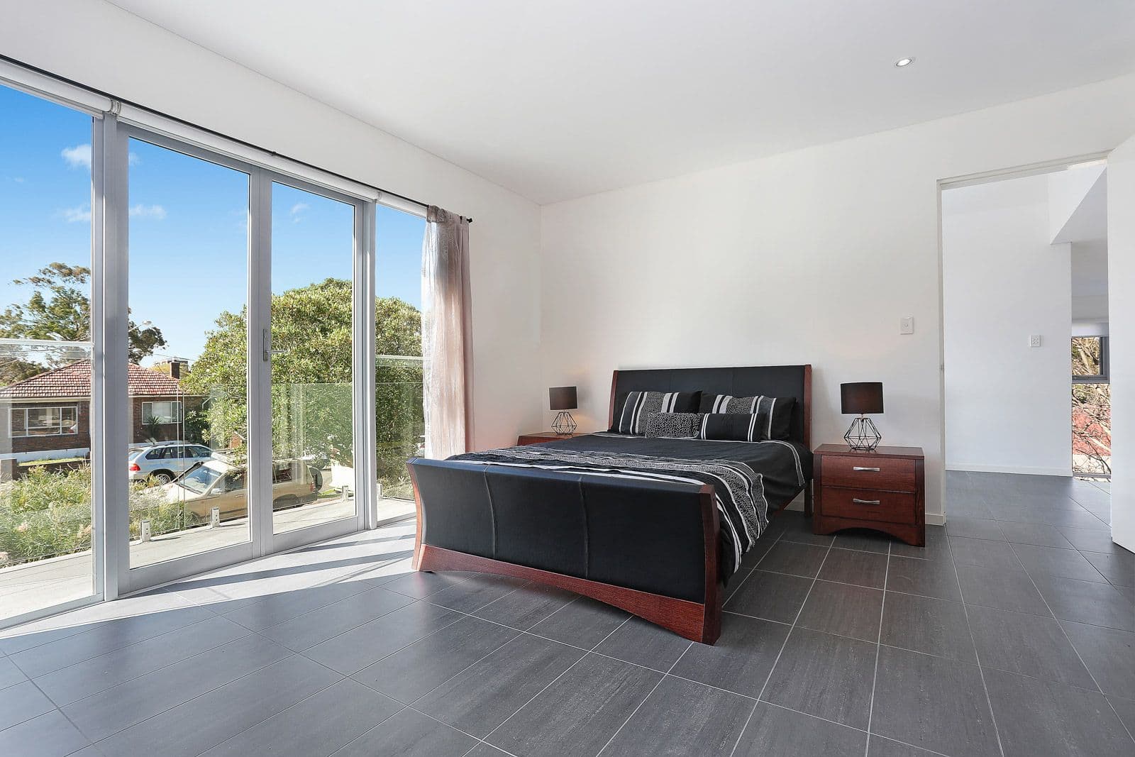 16 O'Connor Street, Eastlakes - Thumbnail 5