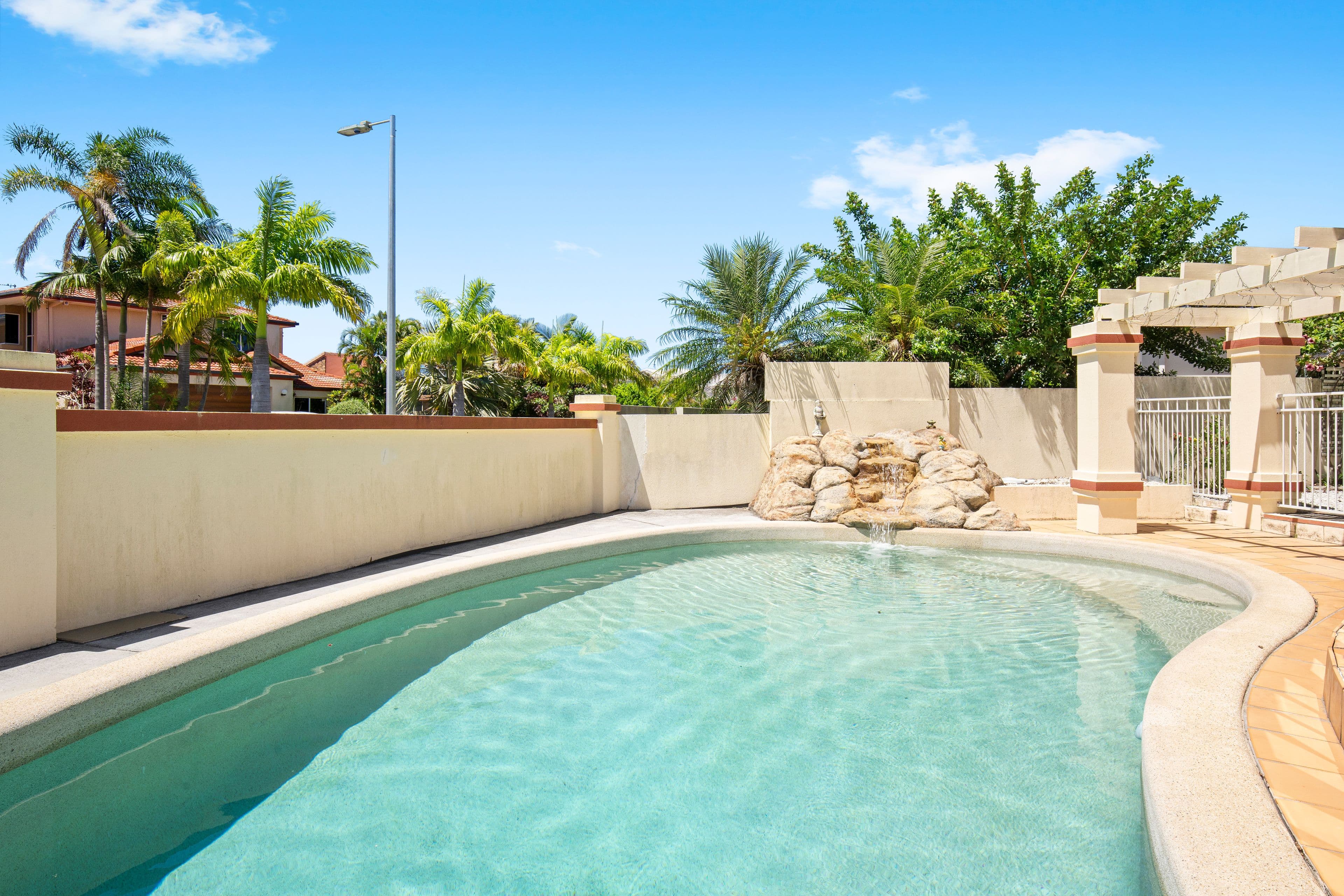 1 Montego Court, Mermaid Waters QLD 4218, Mermaid Waters - Thumbnail 7