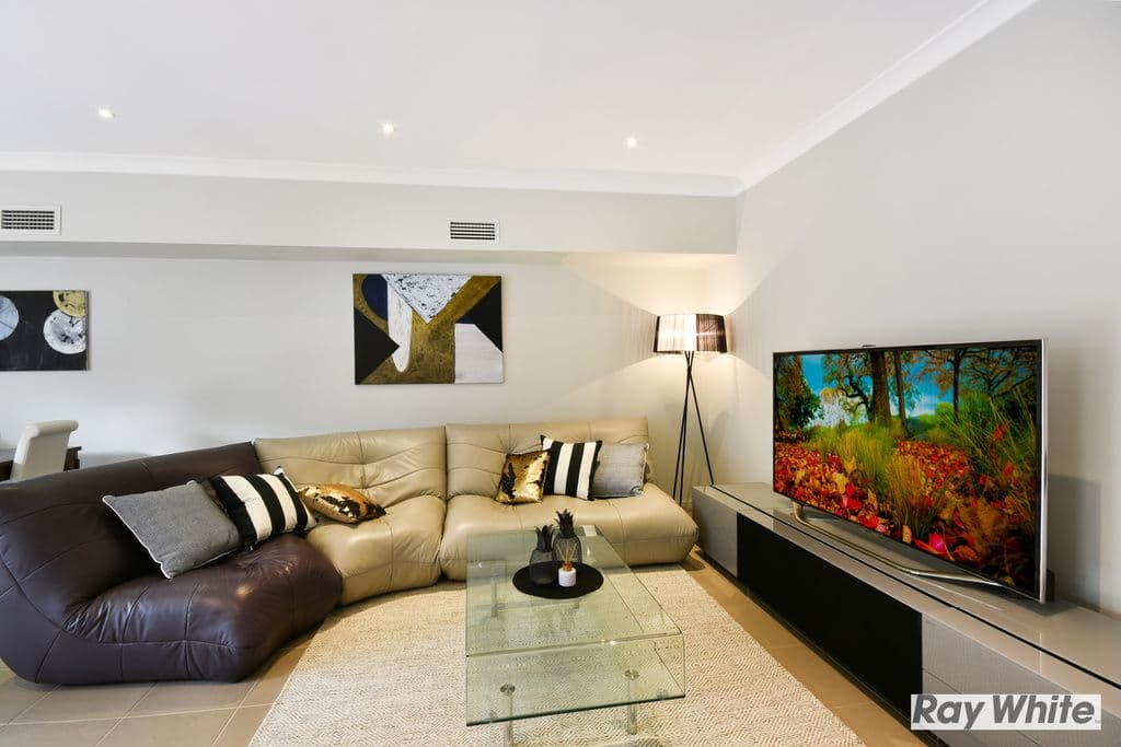 45 Avondale Way, Eastwood - Thumbnail 3