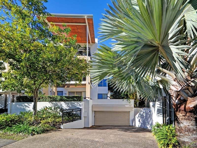 2 Oleander Avenue, BIGGERA WATERS QLD 4216, Biggera Waters - Image 1