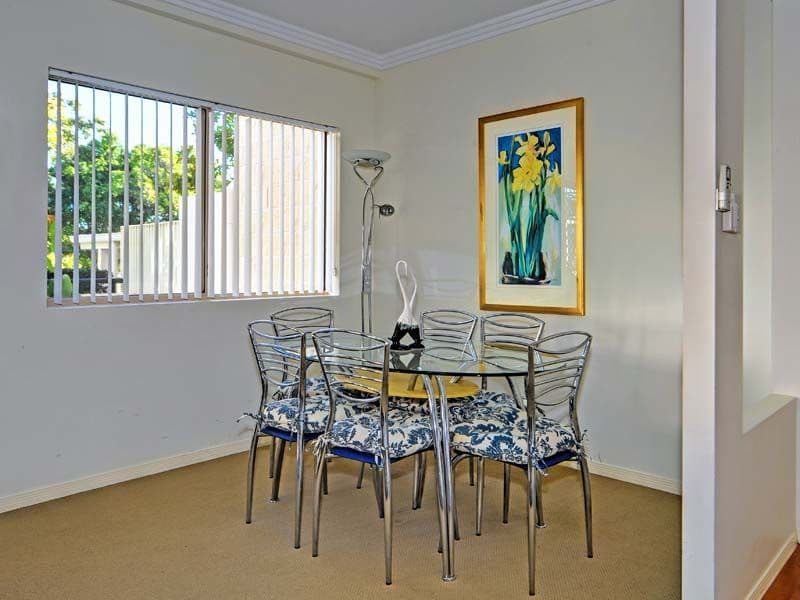2 Oleander Avenue, BIGGERA WATERS QLD 4216, Biggera Waters - Thumbnail 3