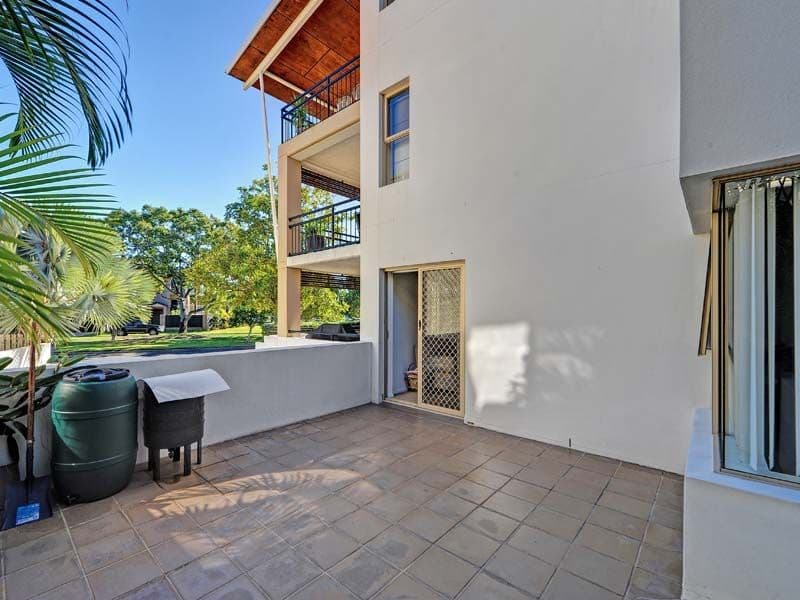 2 Oleander Avenue, BIGGERA WATERS QLD 4216, Biggera Waters - Thumbnail 8