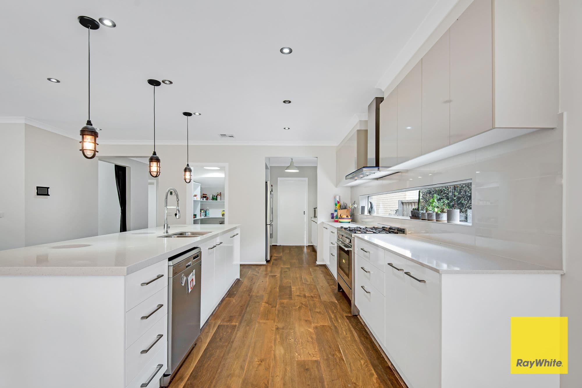 33 Millpond Drive, Point Cook VIC 3030, Point Cook - Thumbnail 7