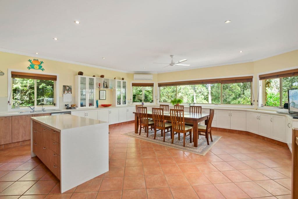 3 Forest Drive, Elanora QLD 4221, Elanora - Thumbnail 5