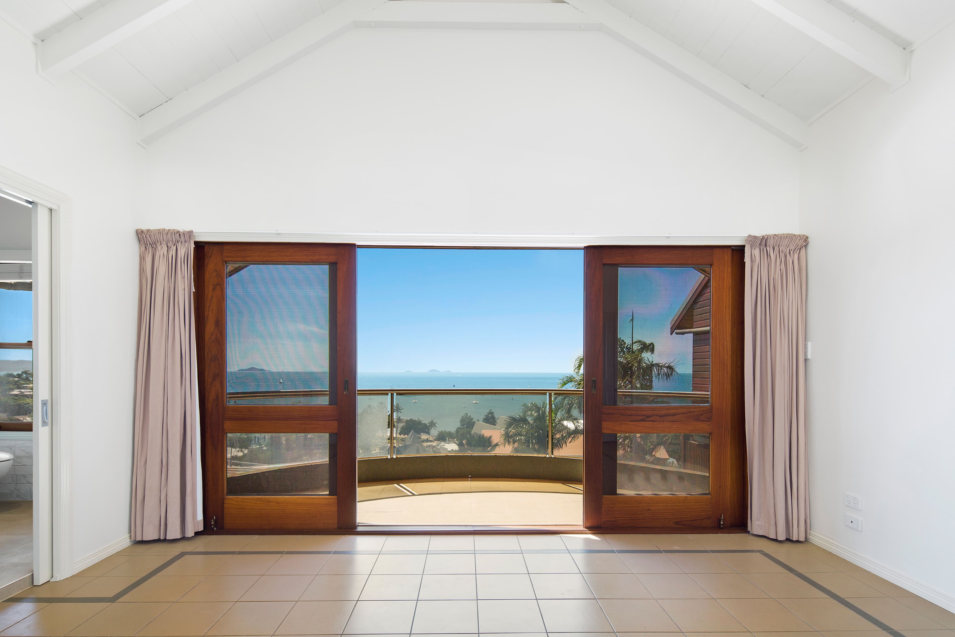 8 Golden Orchid Drive, Airlie Beach QLD 4802, Airlie Beach - Thumbnail 6