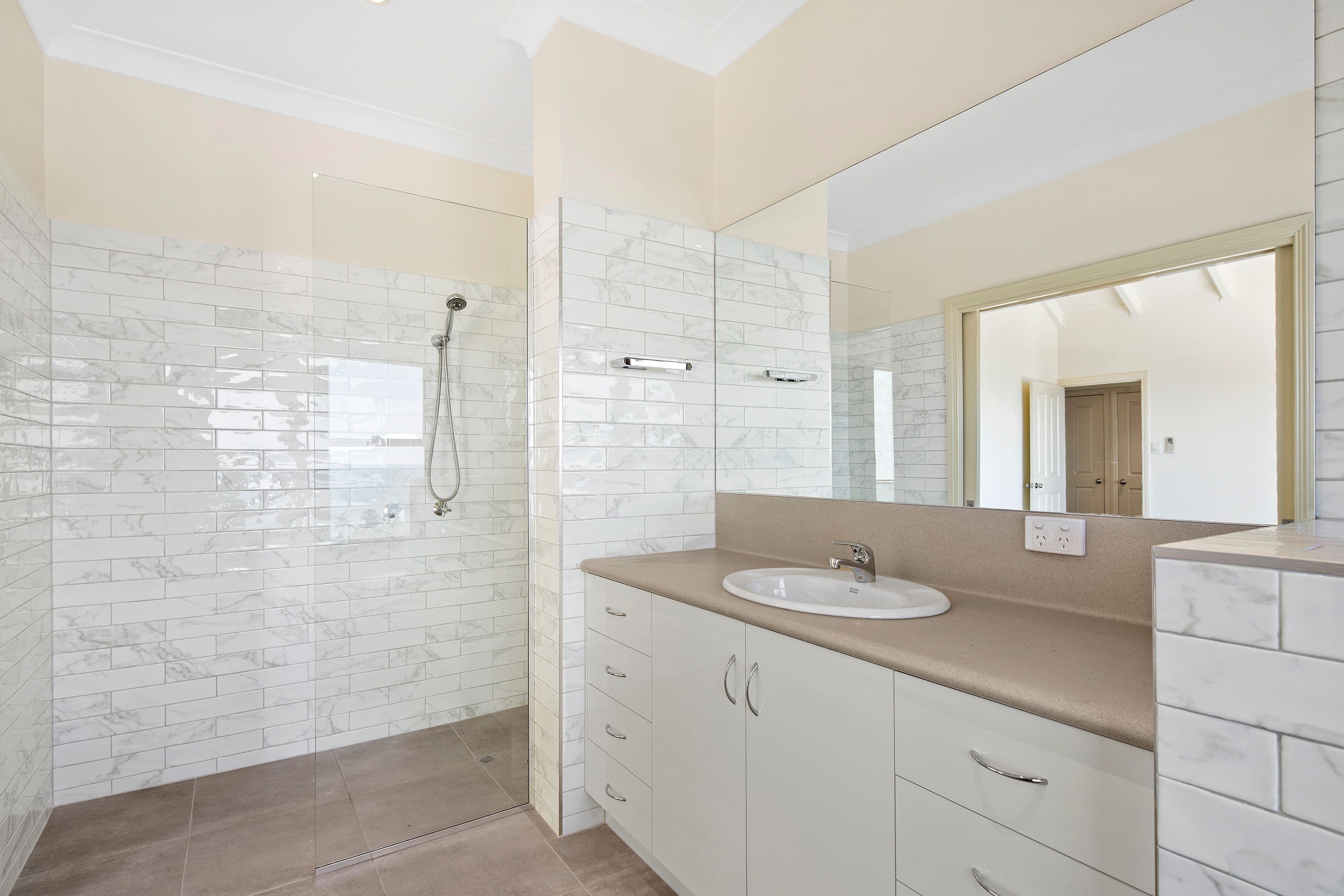 8 Golden Orchid Drive, Airlie Beach QLD 4802, Airlie Beach - Thumbnail 7