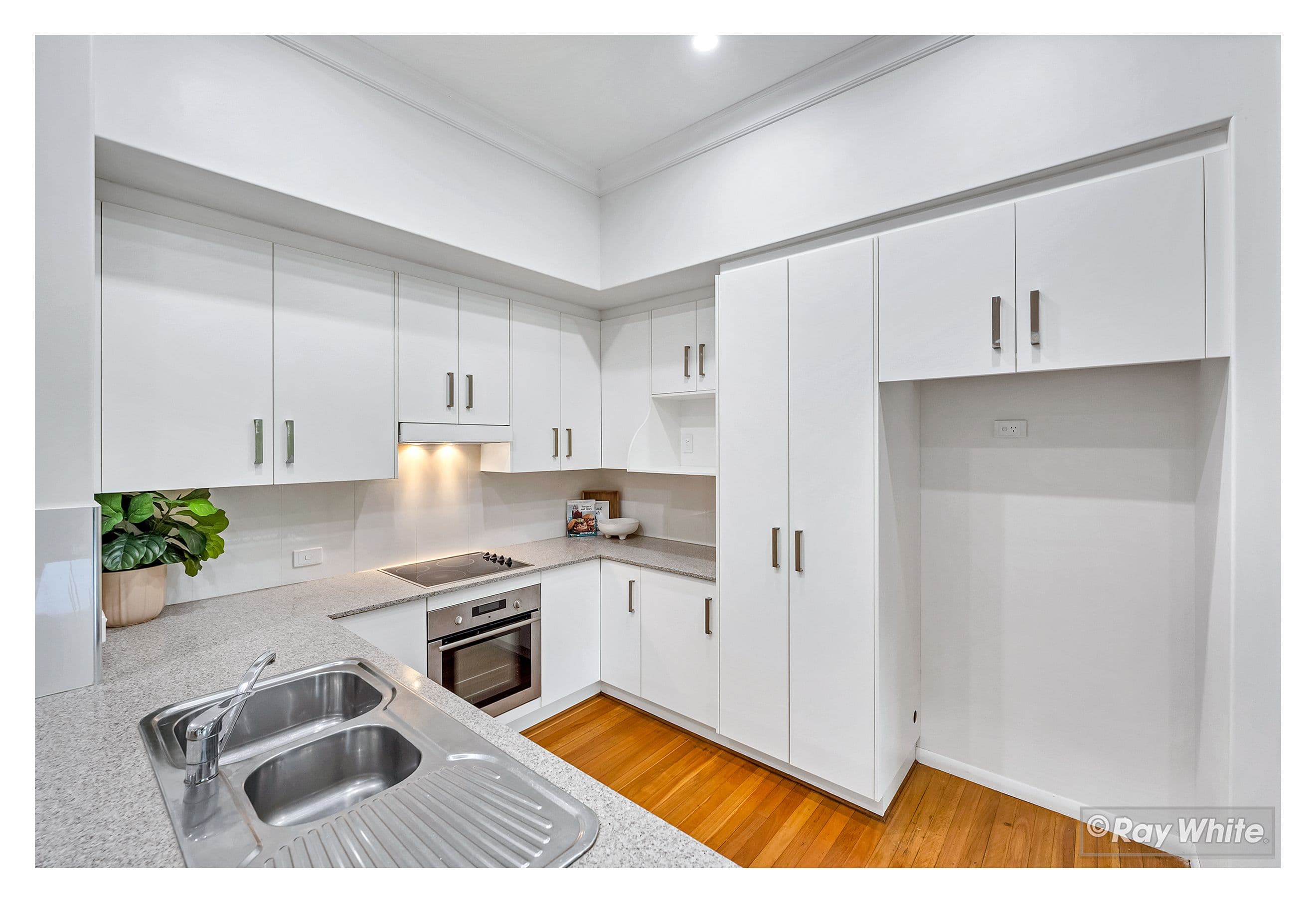 5 Eucalyptus Crescent, Norman Gardens QLD 4701, Norman Gardens - Thumbnail 3