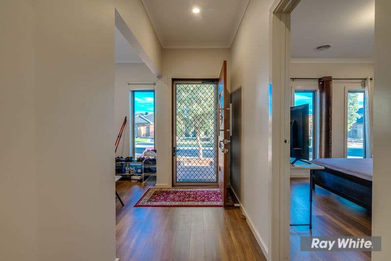 6 Mist Way, Tarneit VIC 3029, Tarneit - Thumbnail 3