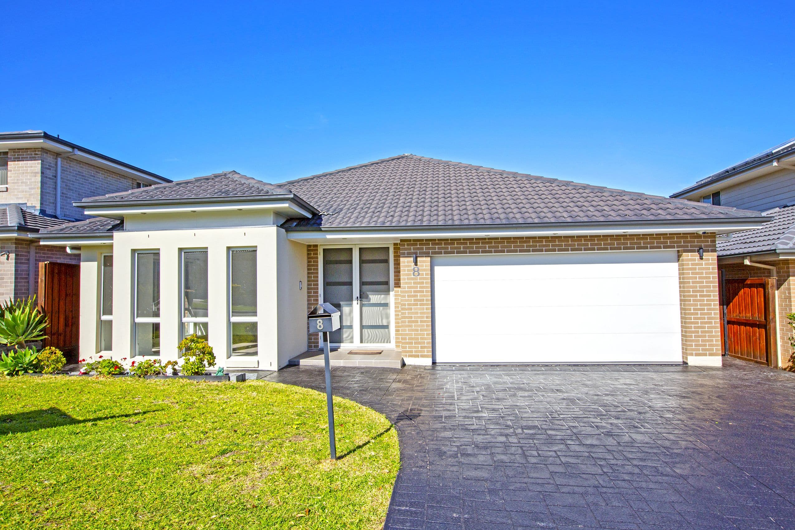 8 Redfern Street, Carnes Hill - Image 1