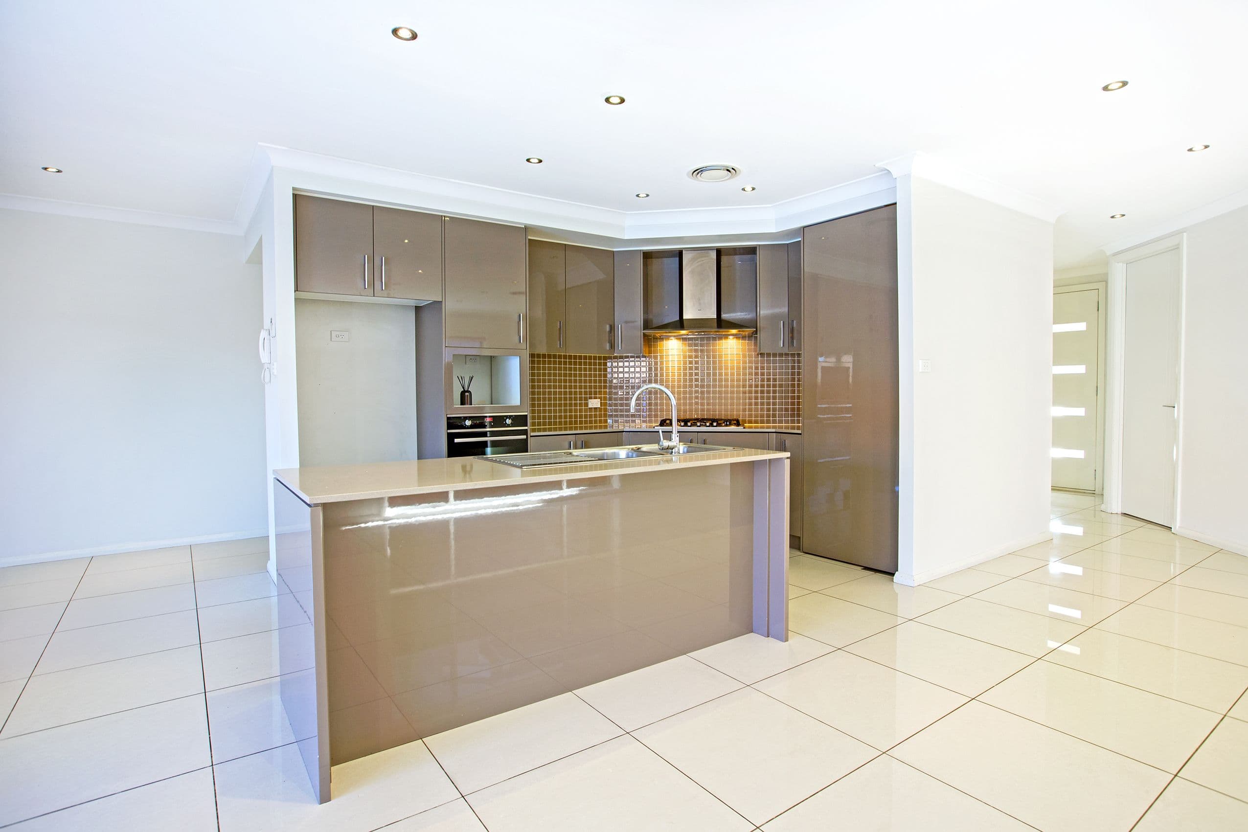8 Redfern Street, Carnes Hill - Thumbnail 5