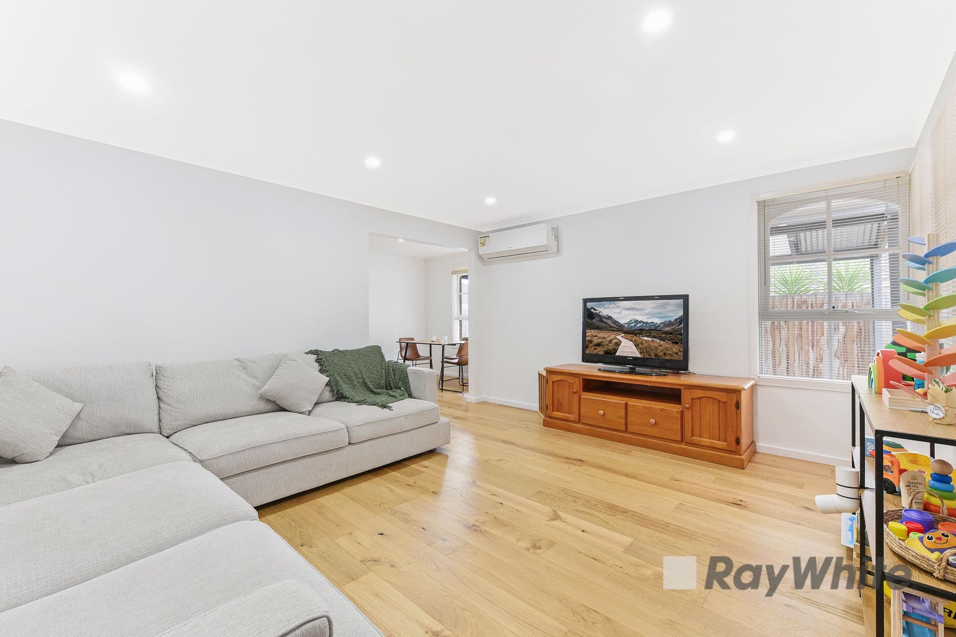48 Clairmont Avenue, Cranbourne VIC 3977, Cranbourne - Thumbnail 3