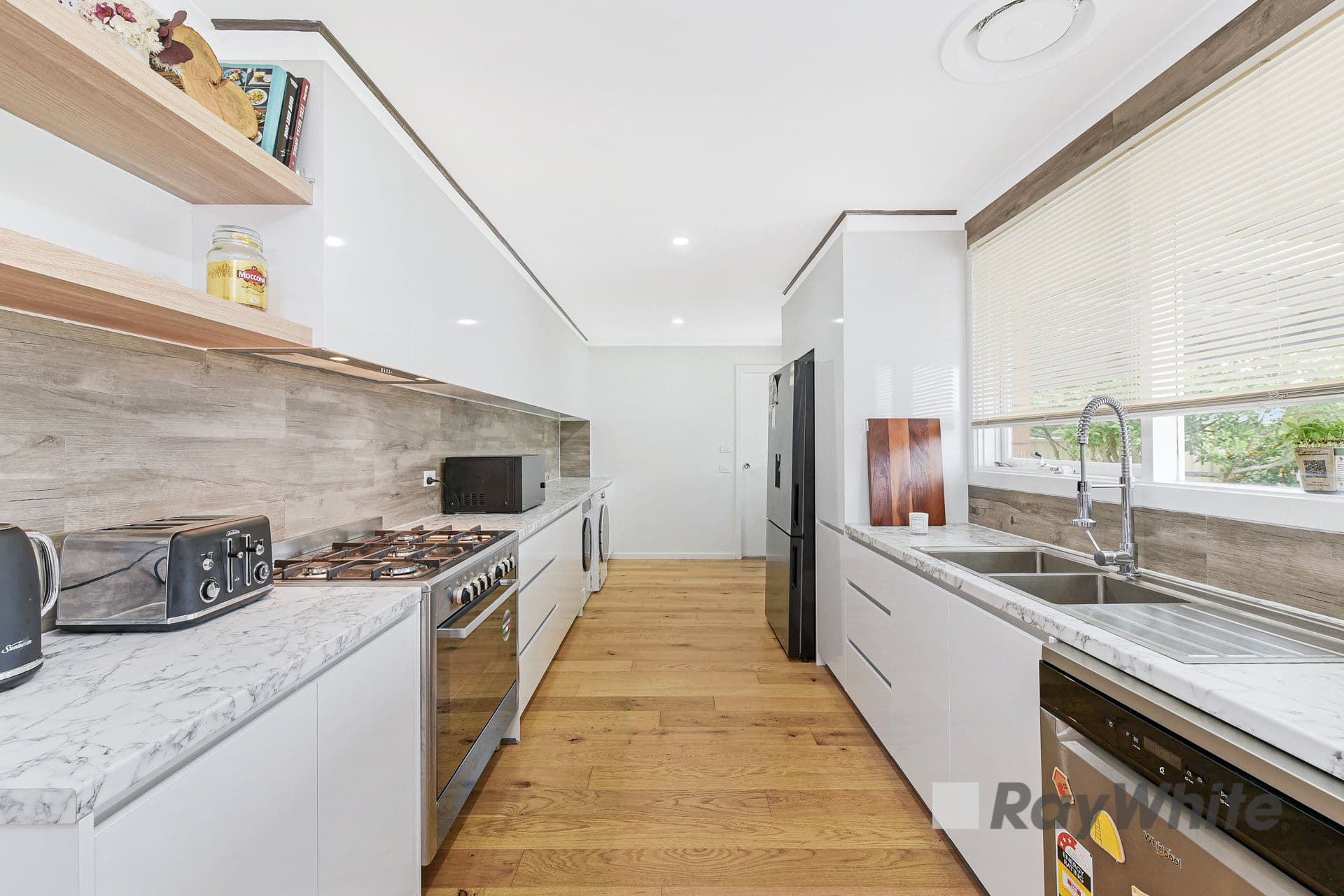 48 Clairmont Avenue, Cranbourne VIC 3977, Cranbourne - Thumbnail 4