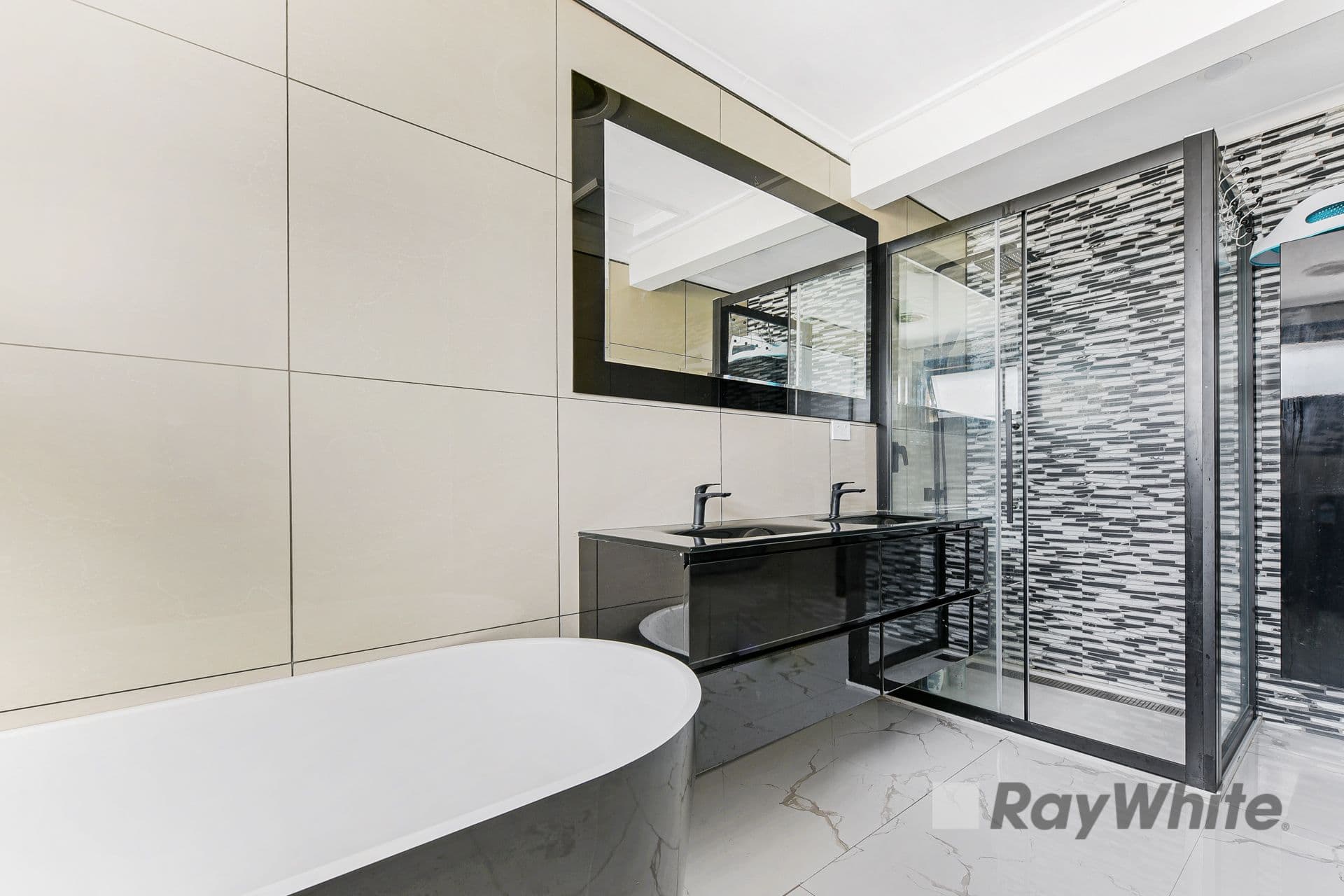 48 Clairmont Avenue, Cranbourne VIC 3977, Cranbourne - Thumbnail 6