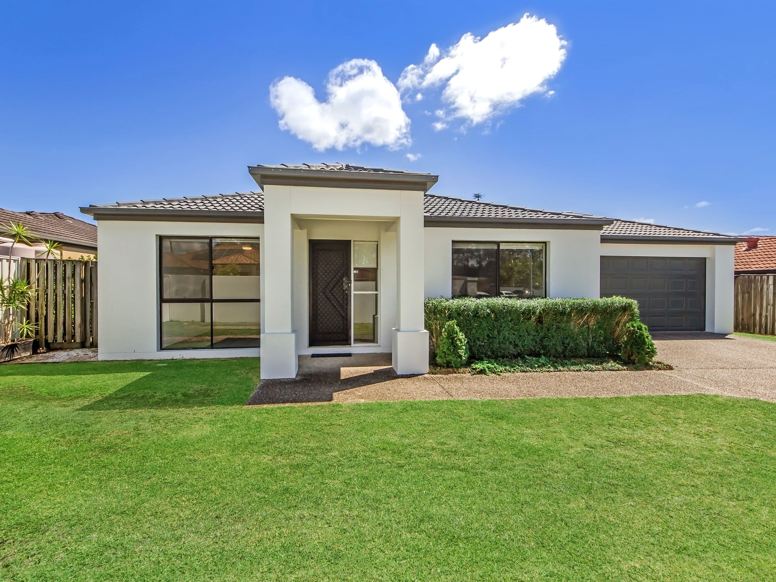 13 Broxbourne Place, Oxenford QLD 4210, Oxenford - Thumbnail 2