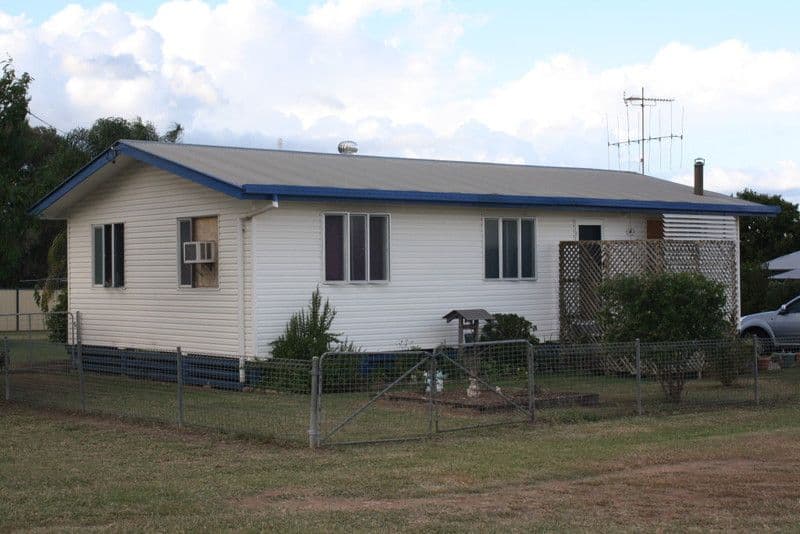 33 Landy Street, MUNDUBBERA QLD 4626, Mundubbera - Thumbnail 3