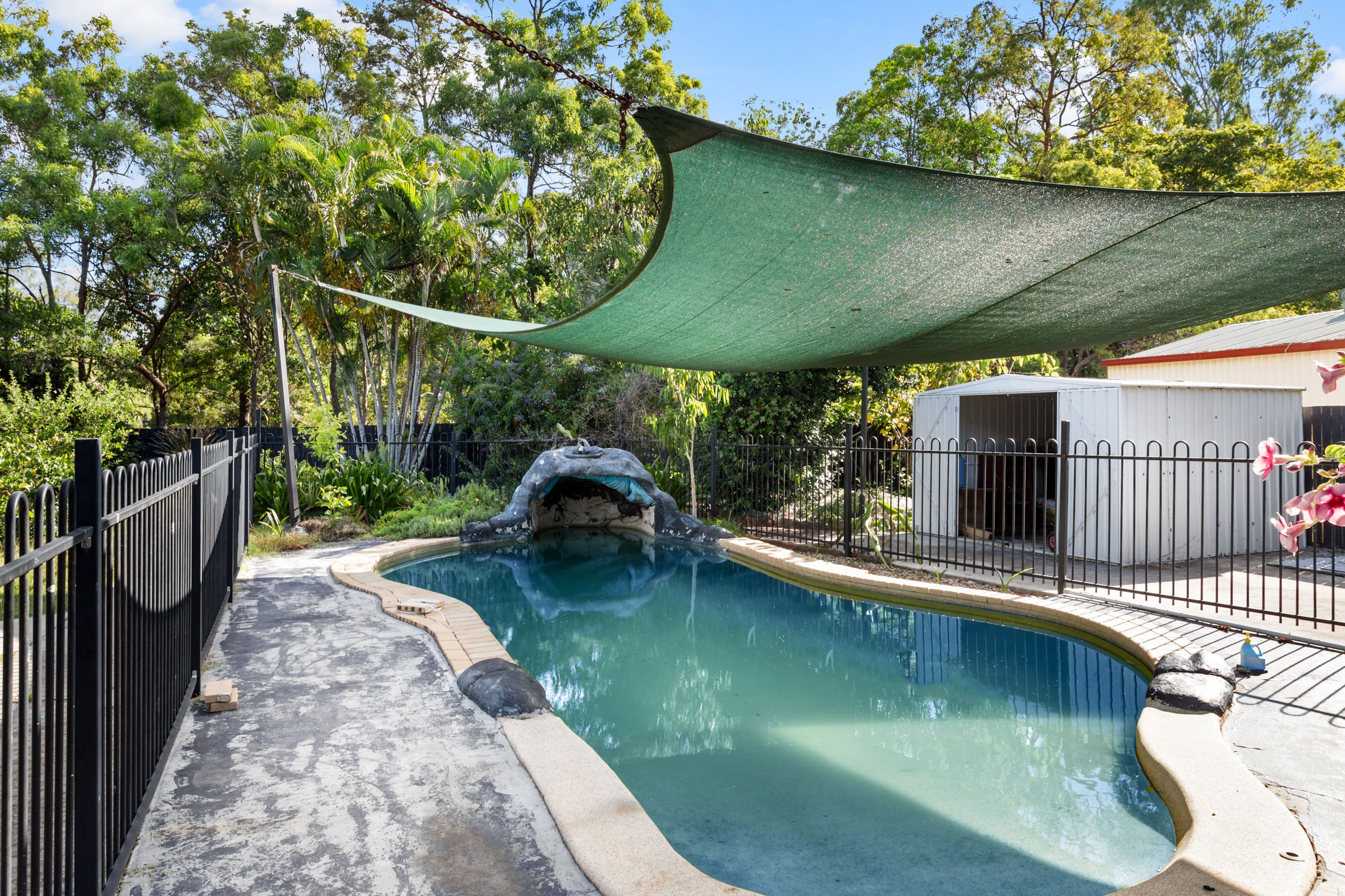 22 Alexander Avenue, Kallangur QLD 4503, Kallangur - Thumbnail 2
