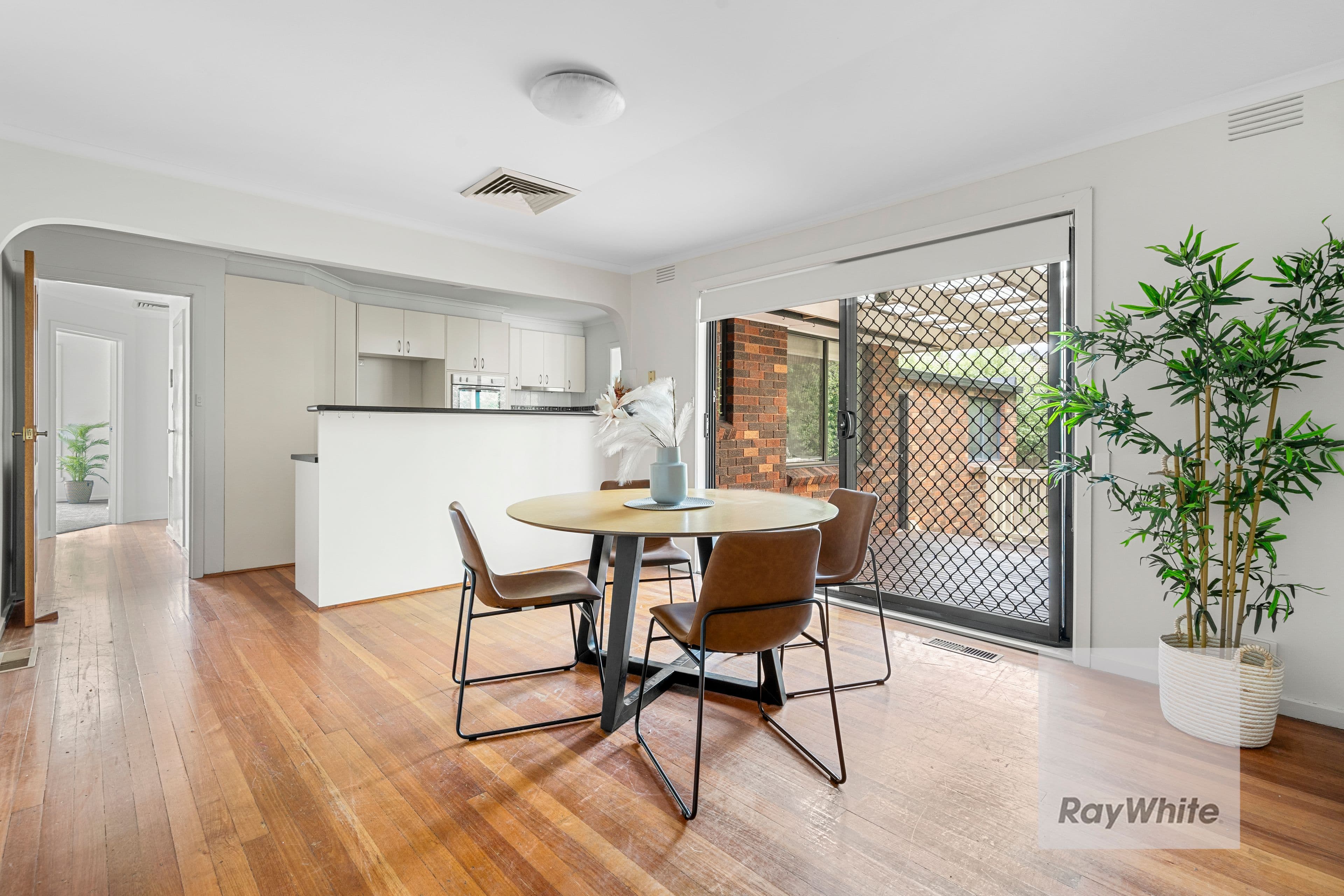 10 Tait Court, Bundoora VIC 3083, Bundoora - Thumbnail 4