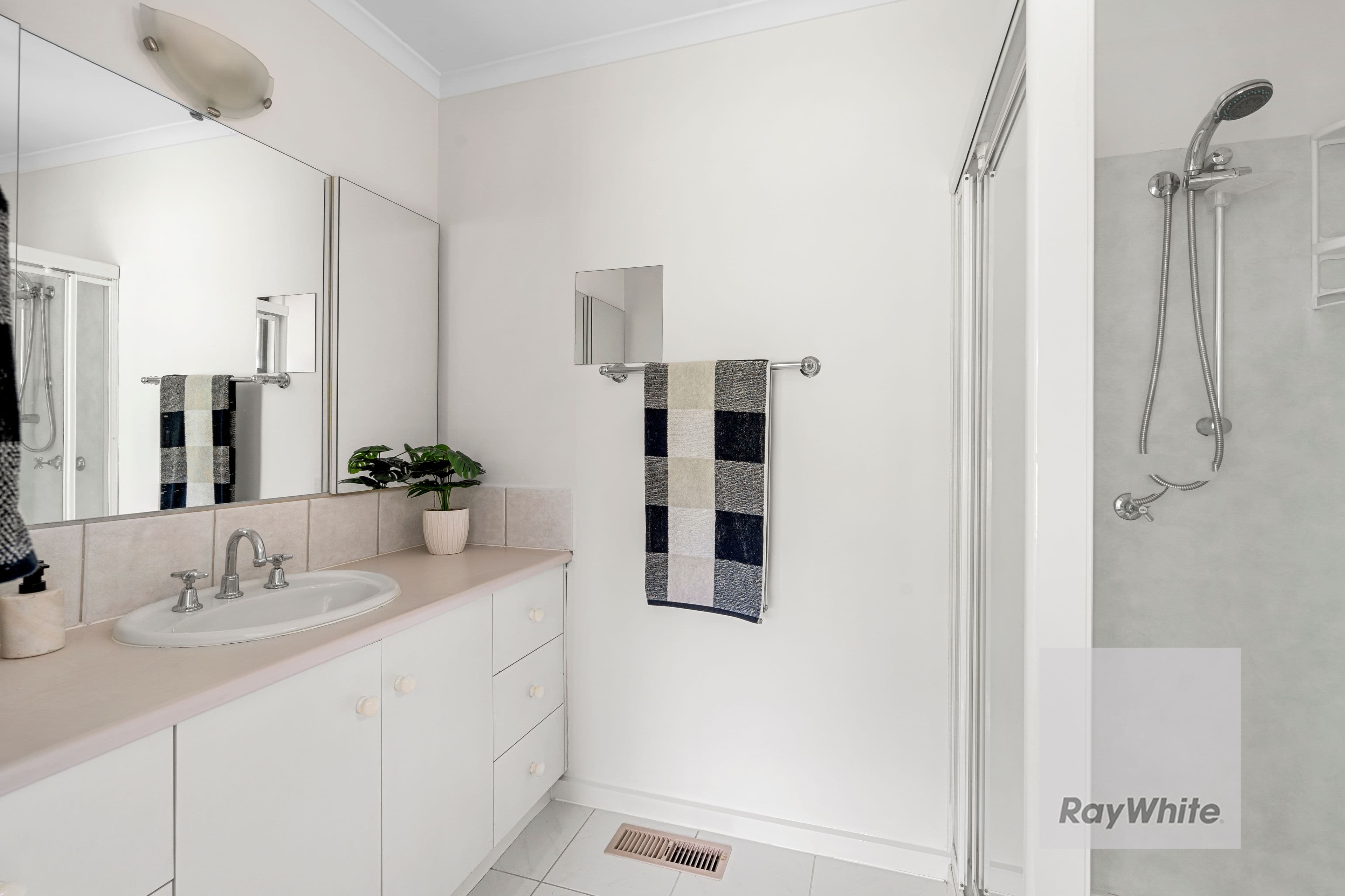 10 Tait Court, Bundoora VIC 3083, Bundoora - Thumbnail 6