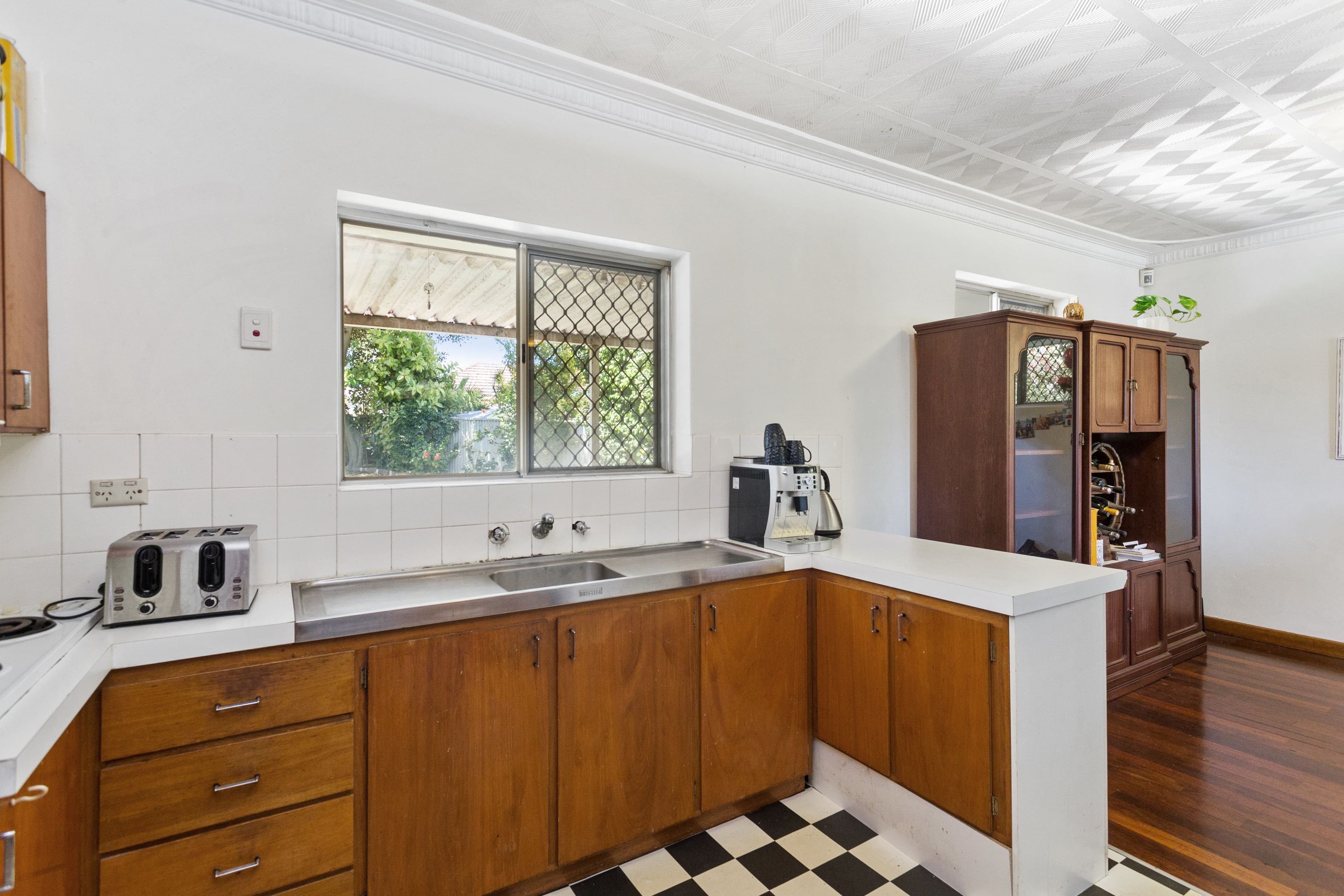 3 Buzza Street, St James WA 6102, St James - Thumbnail 7