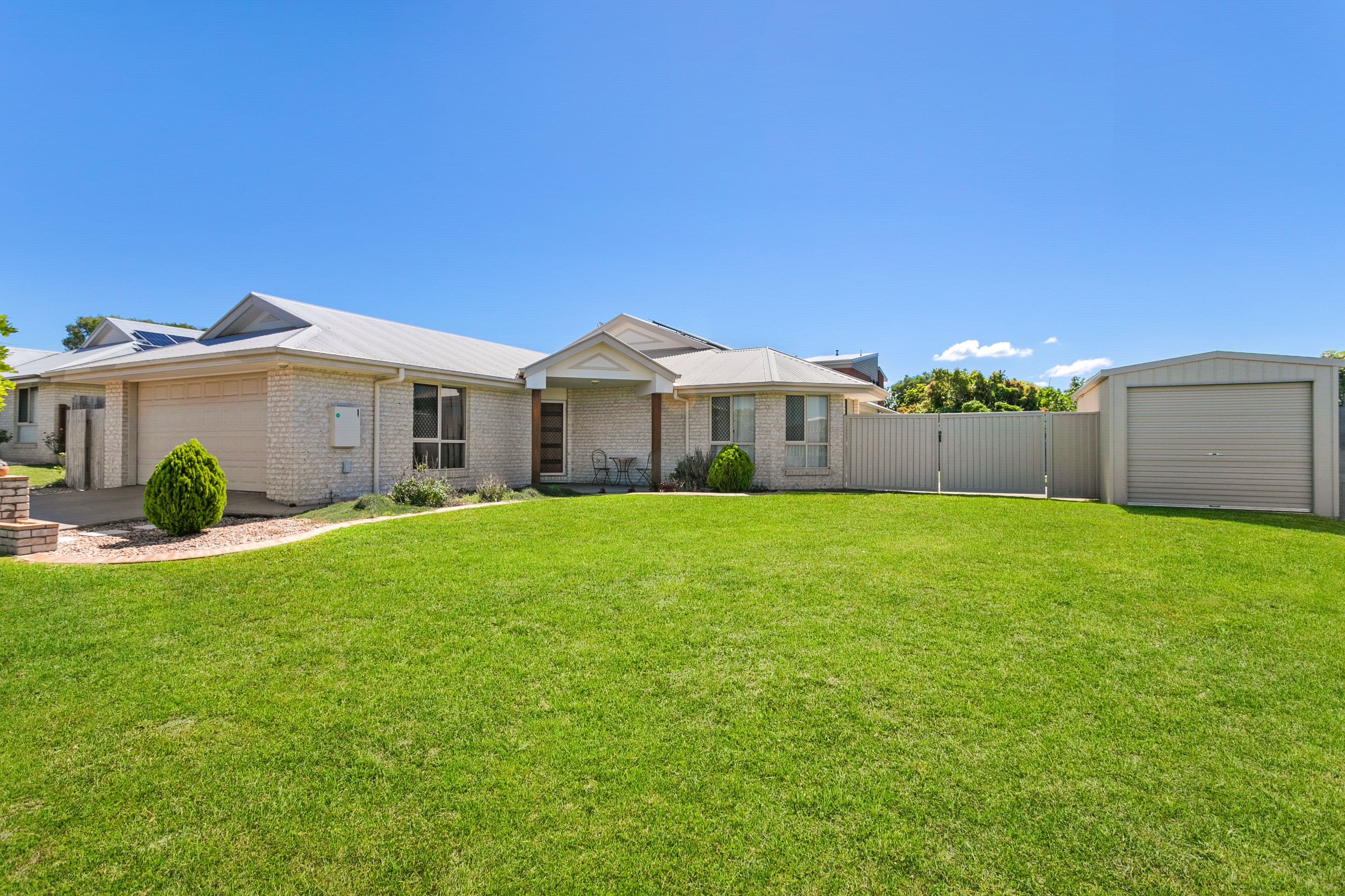 2 Caitlin Court, Rothwell QLD 4022, Rothwell - Thumbnail 2