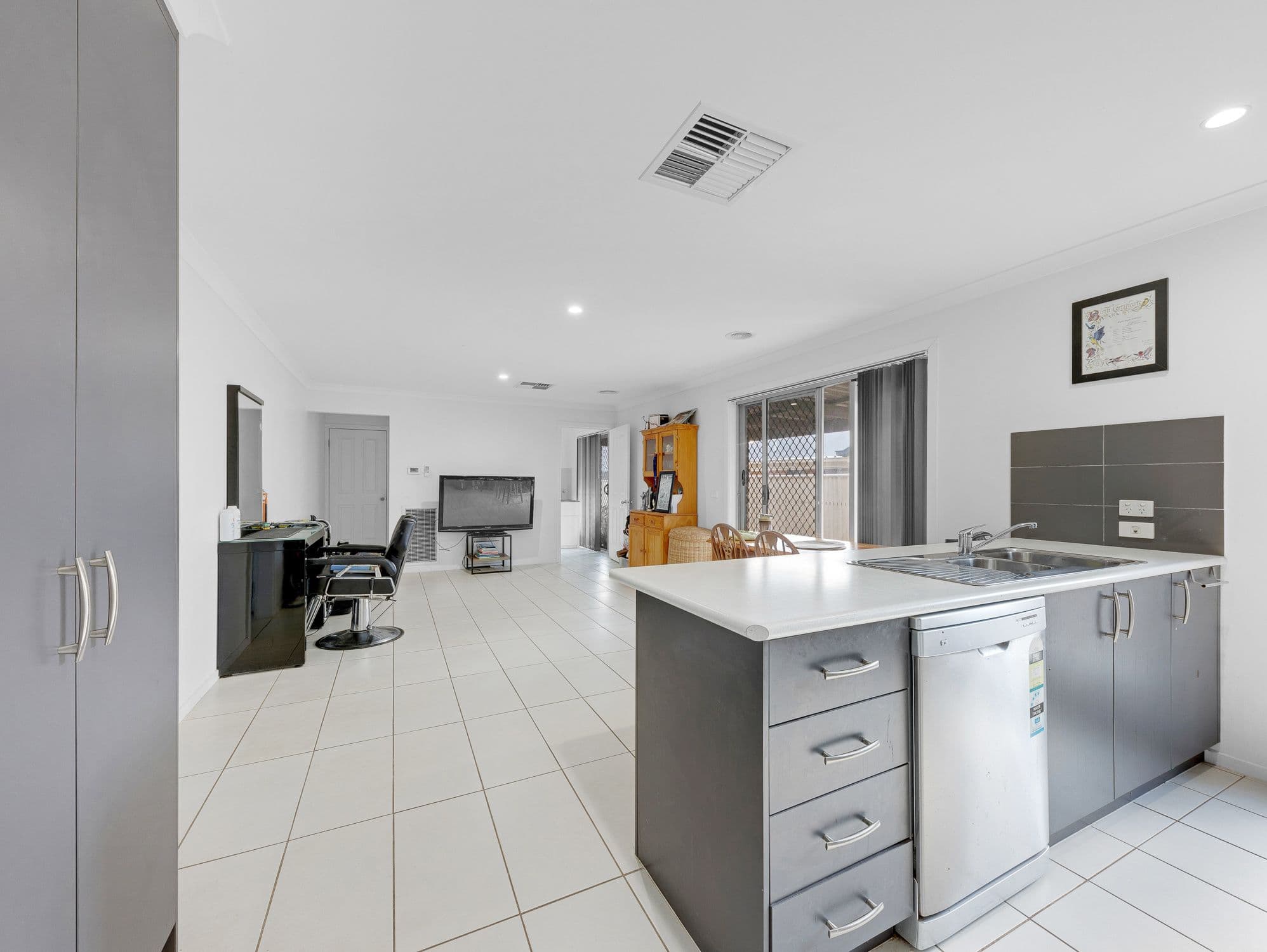 50 Peeler Street, Wodonga VIC 3690, Wodonga - Thumbnail 4