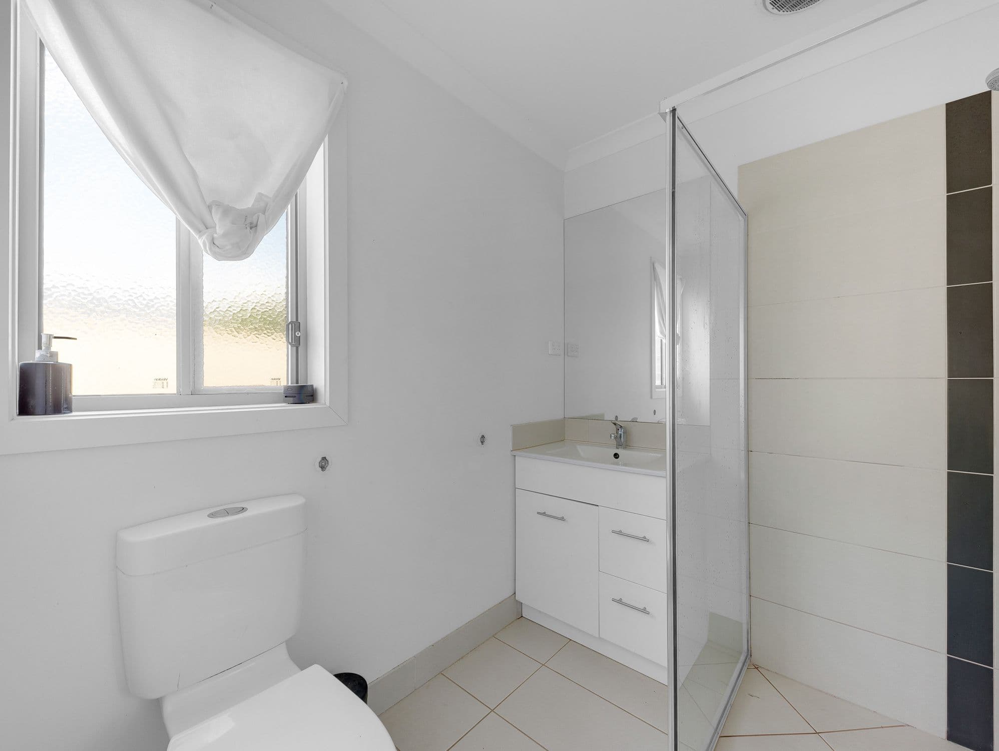 50 Peeler Street, Wodonga VIC 3690, Wodonga - Thumbnail 8