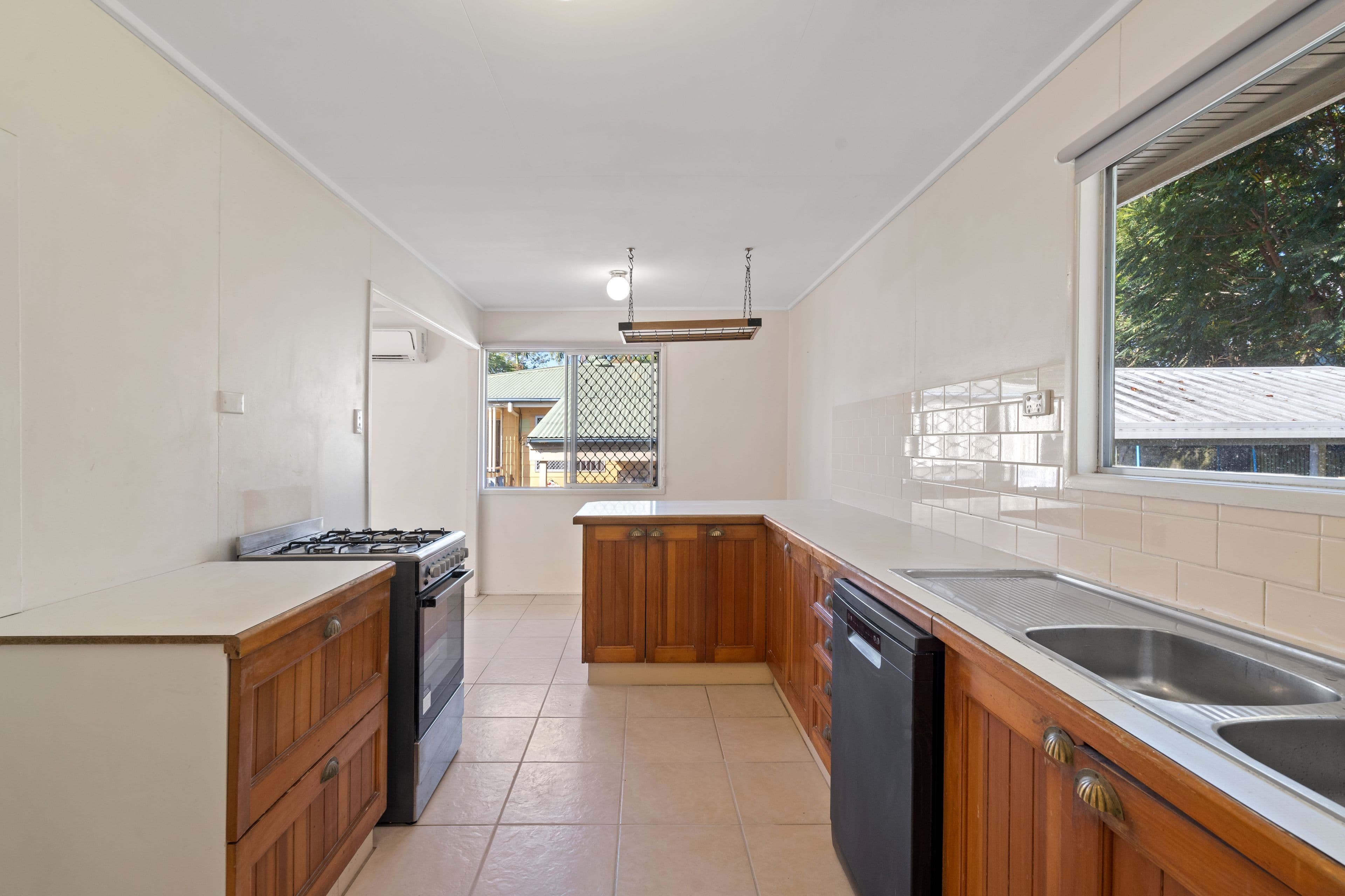 10 Mildred Street, Slacks Creek QLD 4127, Slacks Creek - Thumbnail 8