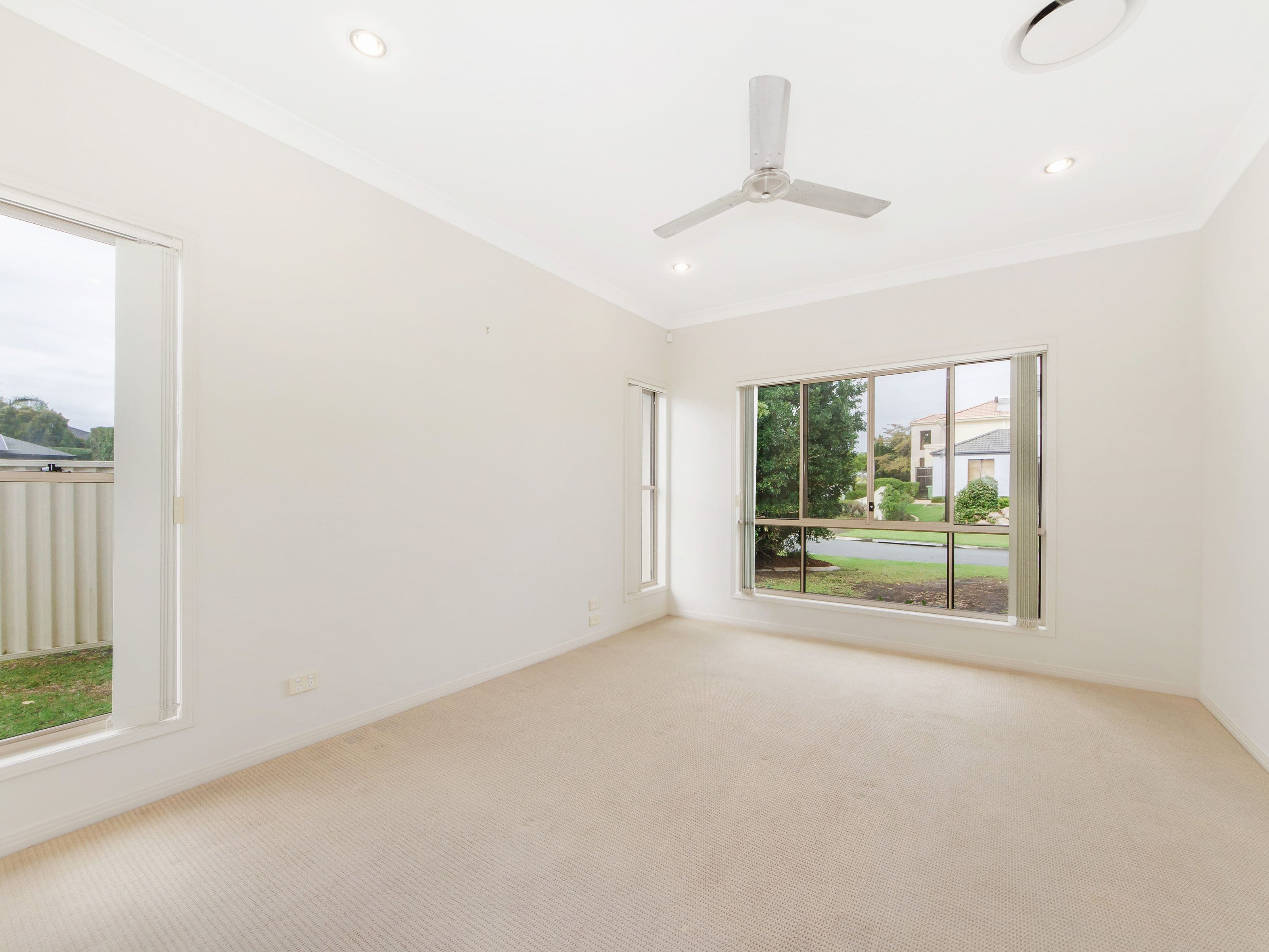 1 Casuarina Drive, Molendinar QLD 4214, Molendinar - Thumbnail 5
