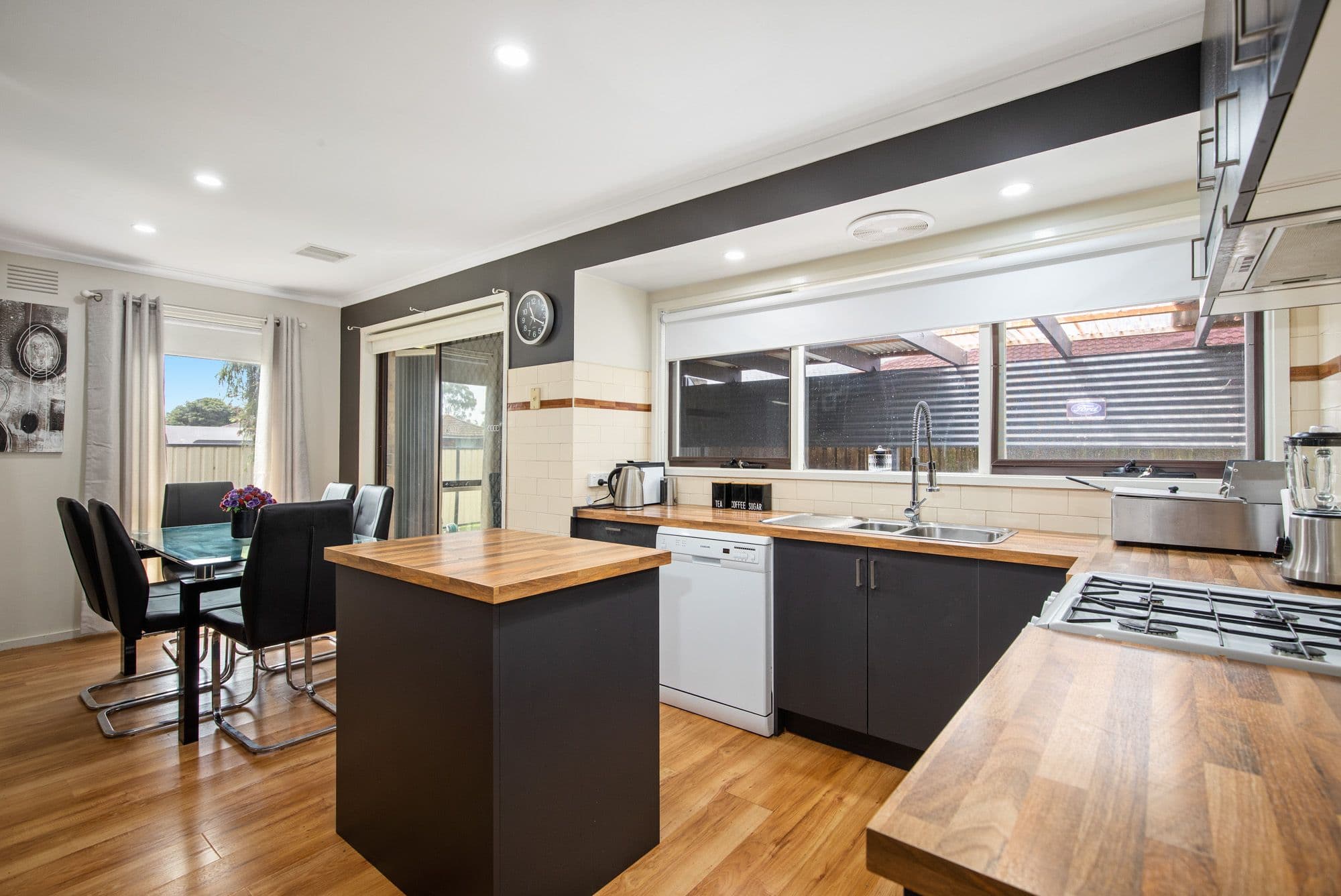 8 Topaz Avenue, Wyndham Vale VIC 3024, Wyndham Vale - Thumbnail 3