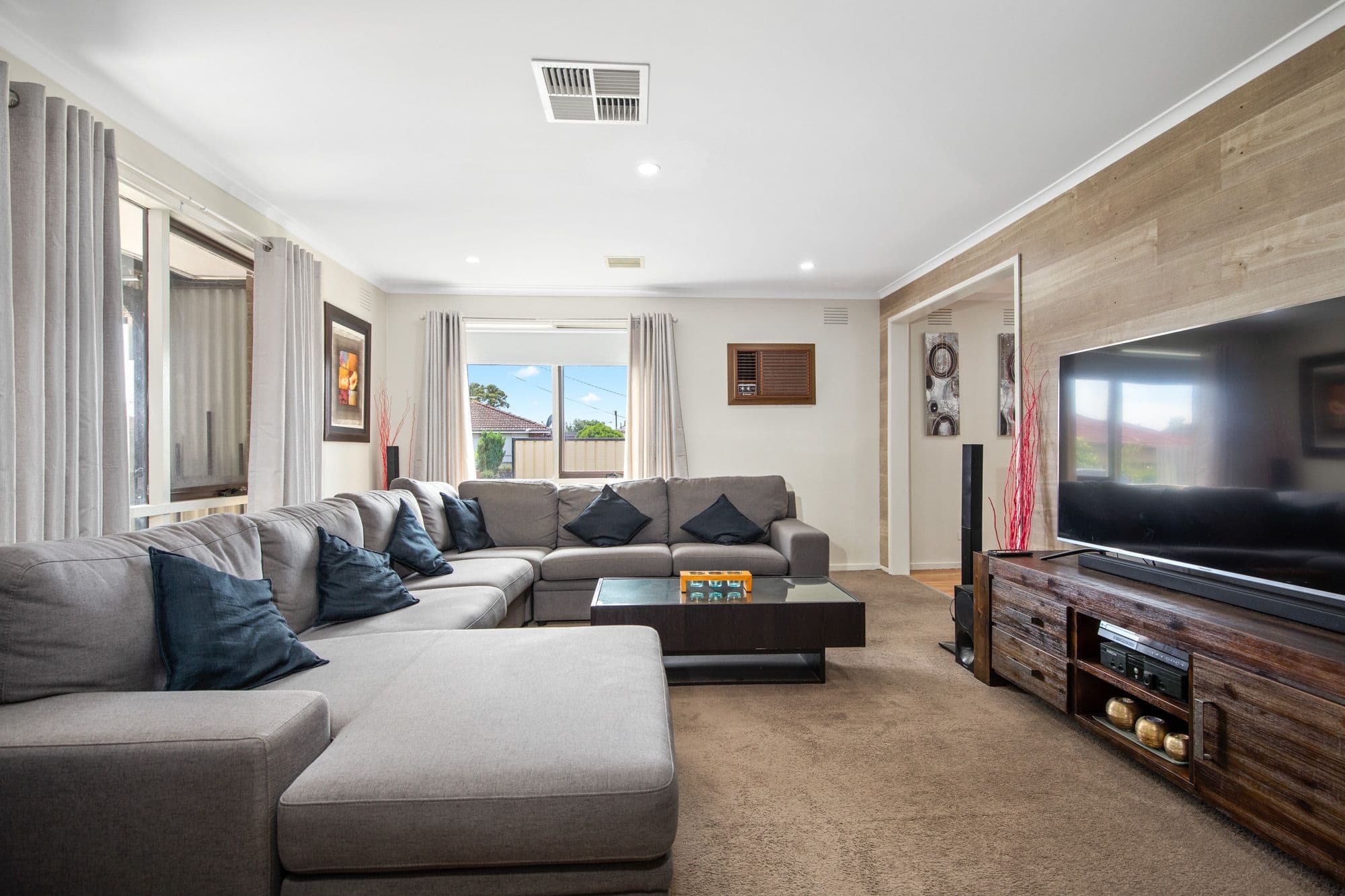8 Topaz Avenue, Wyndham Vale VIC 3024, Wyndham Vale - Thumbnail 4