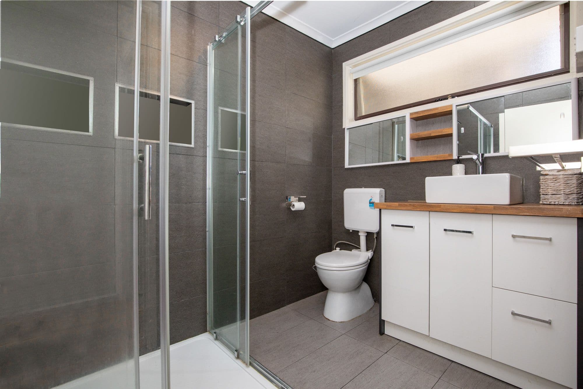 8 Topaz Avenue, Wyndham Vale VIC 3024, Wyndham Vale - Thumbnail 6