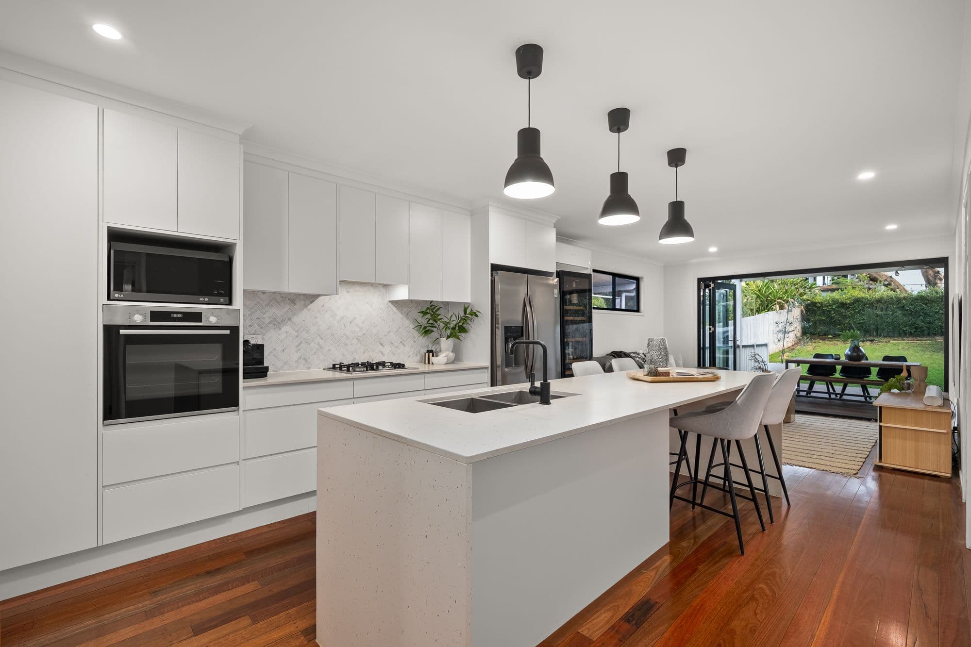 189 Strong Avenue, Graceville QLD 4075, Graceville - Thumbnail 2