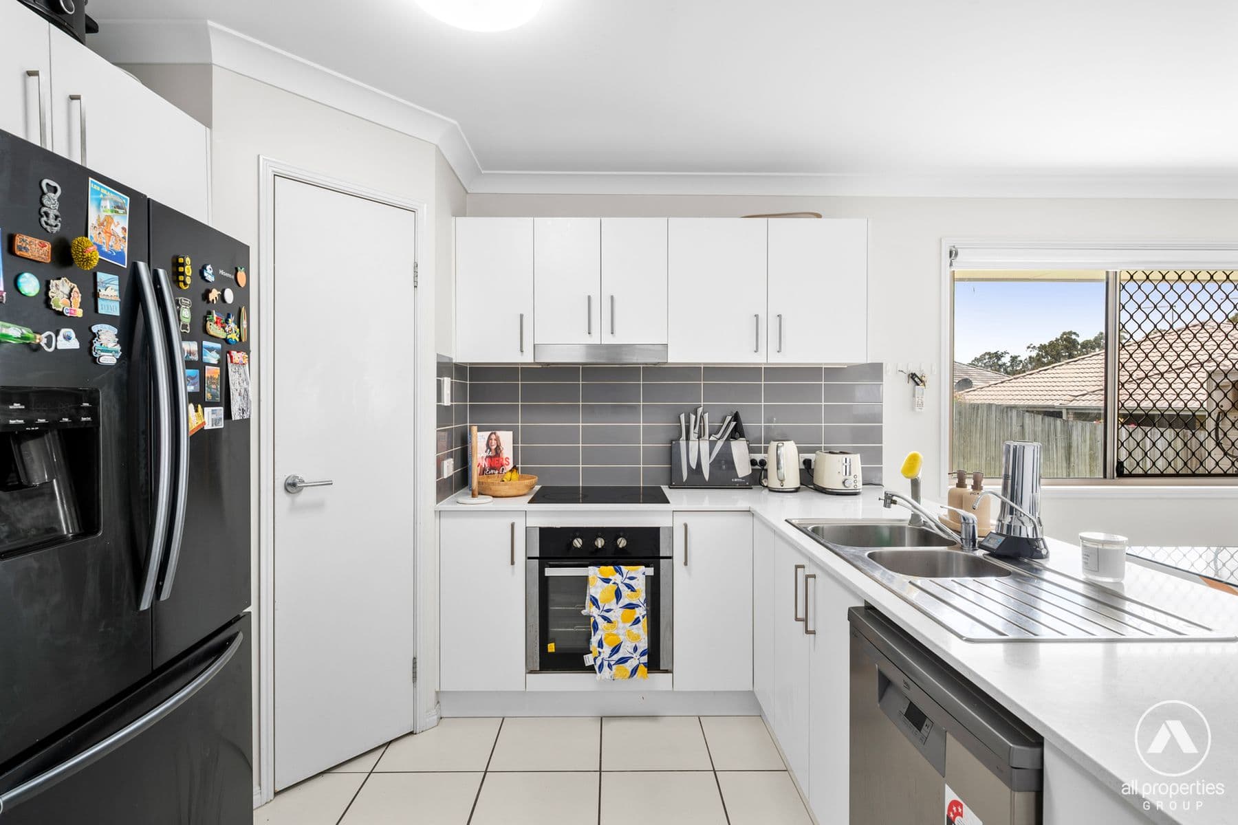 53 Judith Street, Crestmead QLD 4132, Crestmead - Thumbnail 2