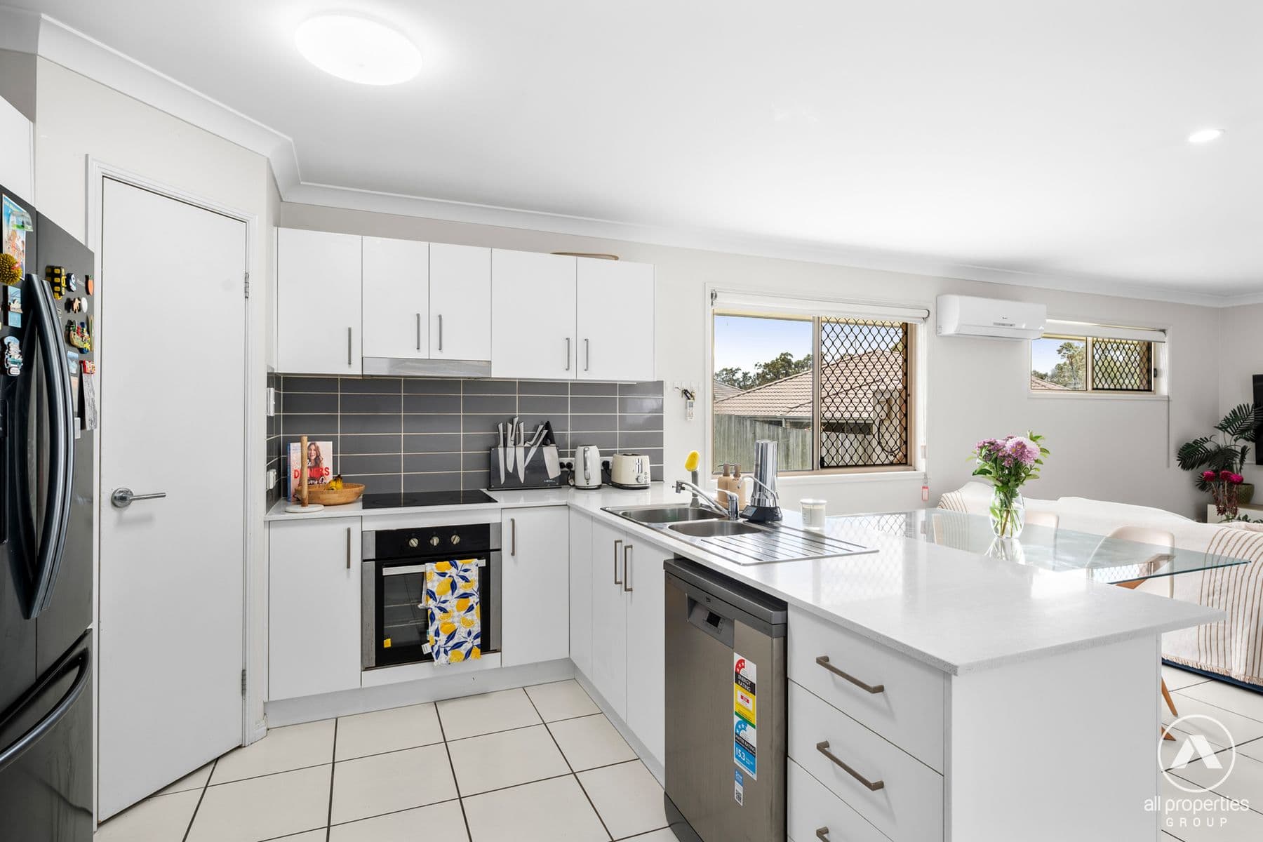 53 Judith Street, Crestmead QLD 4132, Crestmead - Thumbnail 3