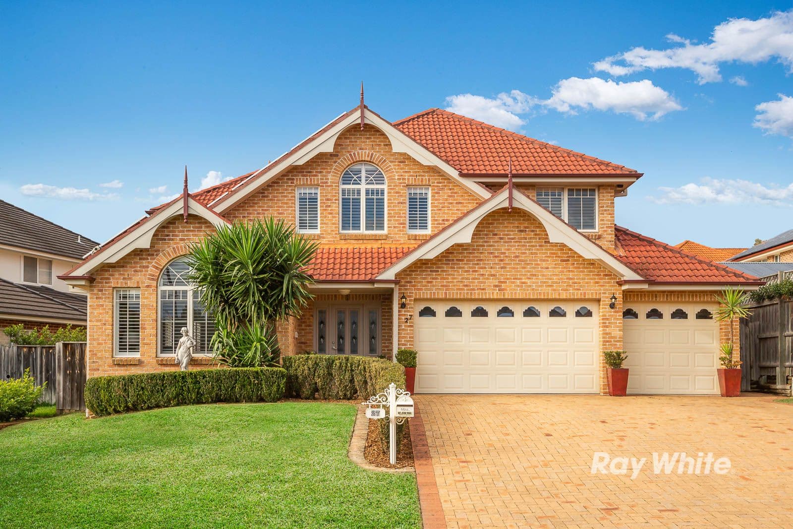 27 Beaumaris Avenue, Castle Hill - Image 1