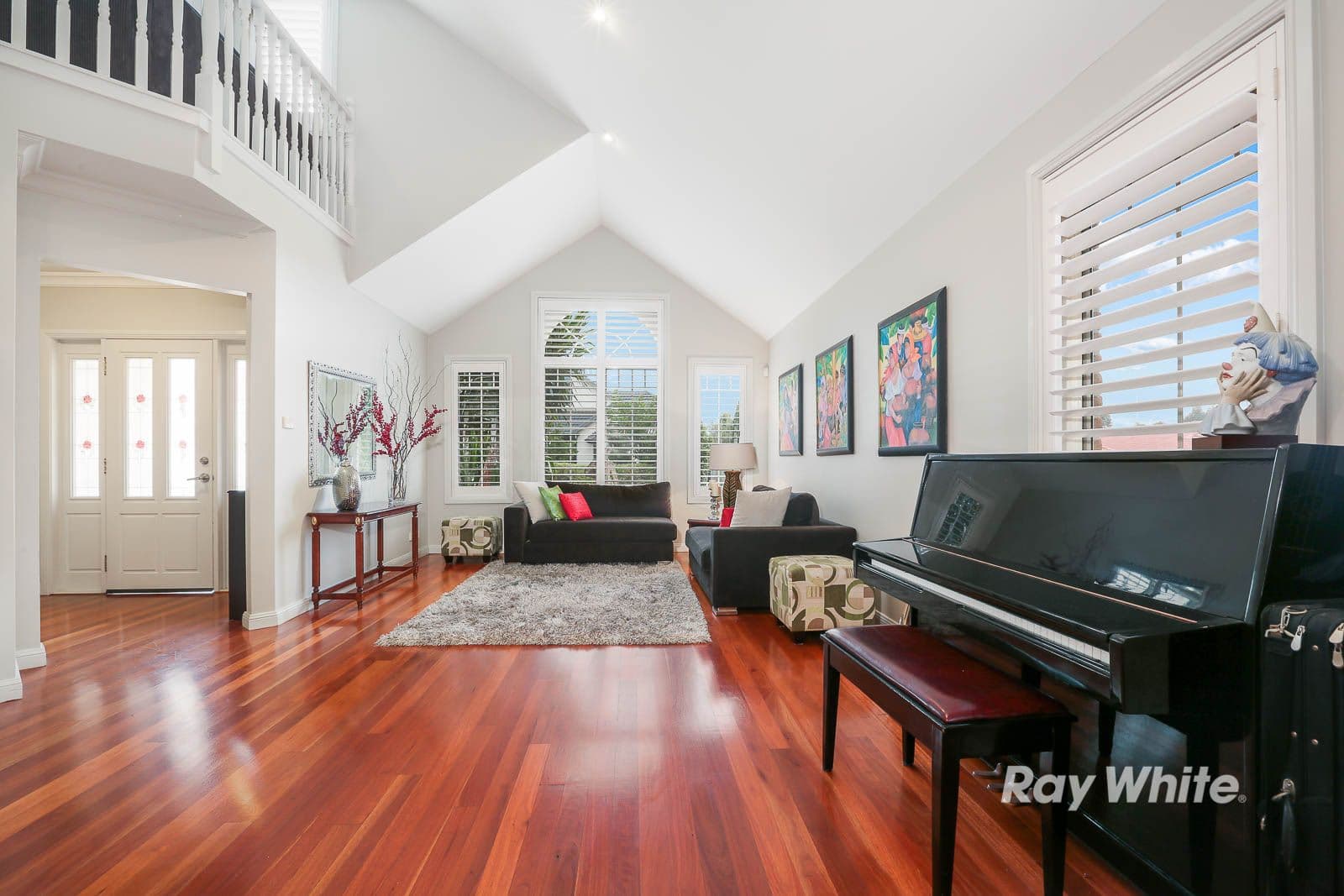 27 Beaumaris Avenue, Castle Hill - Thumbnail 2