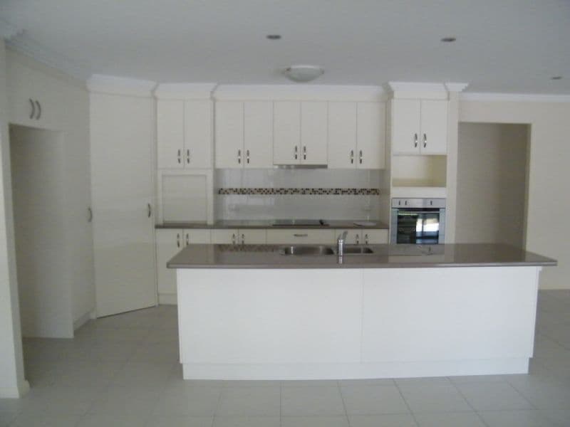 89 Sommerfeld Crescent, CHINCHILLA QLD 4413, Chinchilla - Thumbnail 3