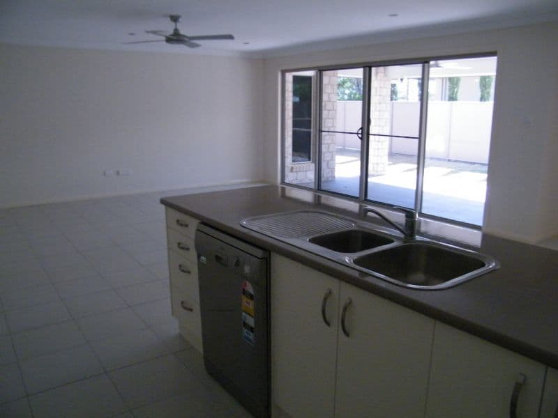 89 Sommerfeld Crescent, CHINCHILLA QLD 4413, Chinchilla - Thumbnail 6