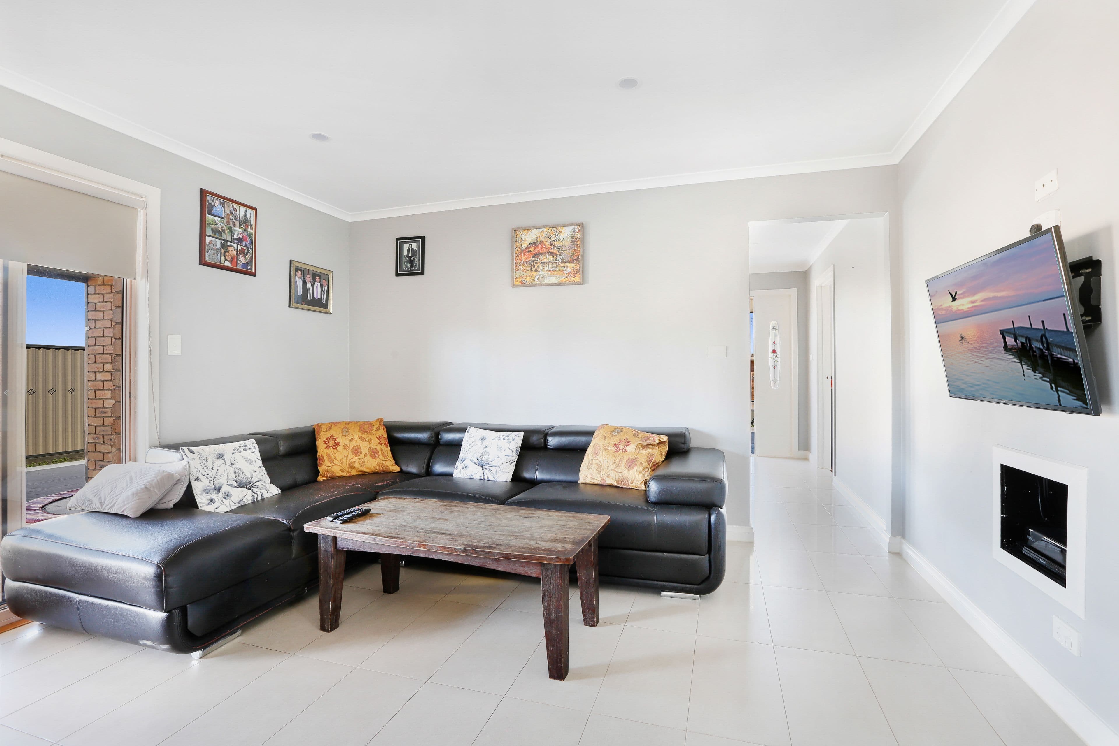 42 Cassinia Crescent, Meadow Heights VIC 3048, Meadow Heights - Thumbnail 4