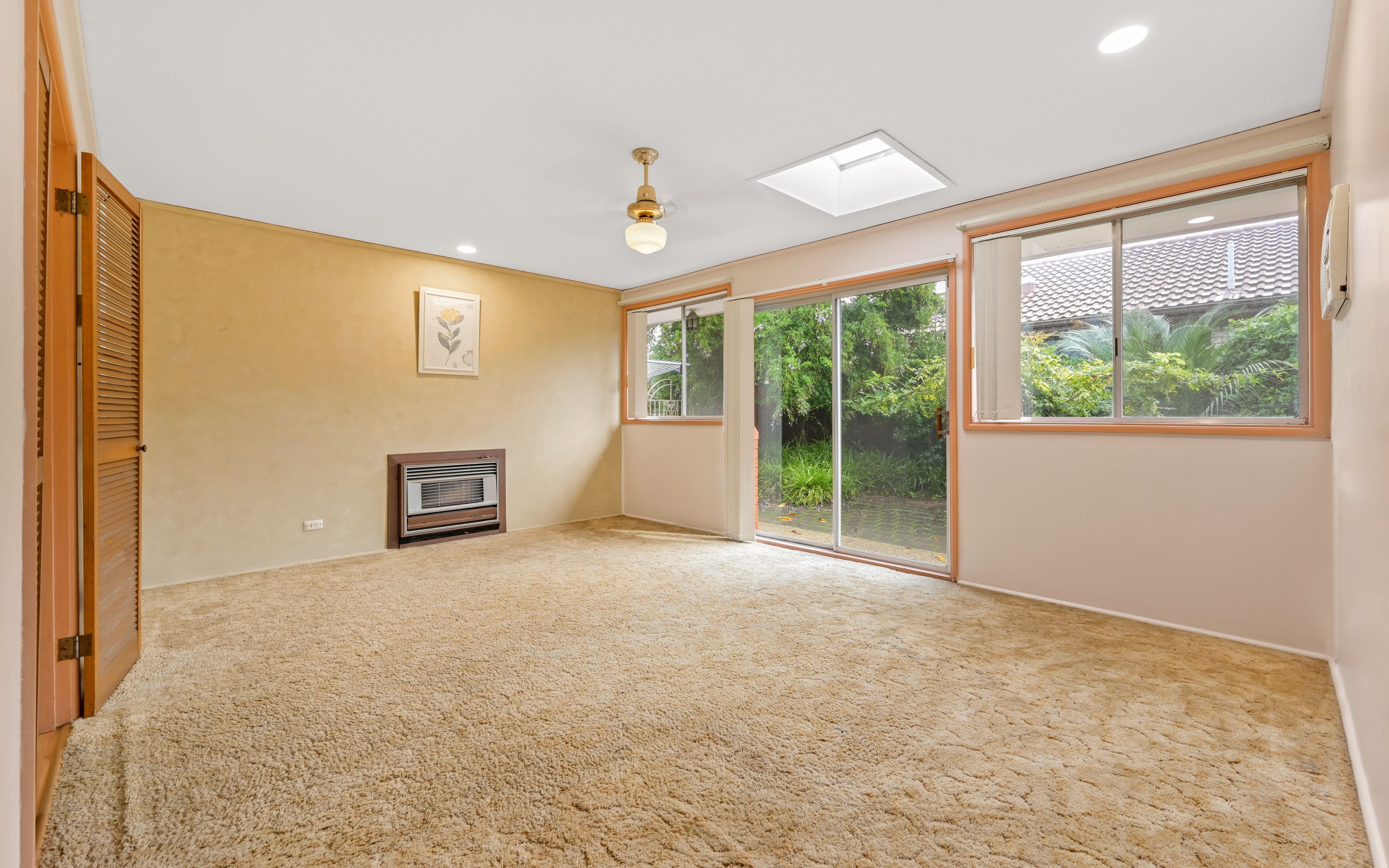 10 Alice Street, Macquarie Fields NSW 2564, Macquarie Fields - Thumbnail 3