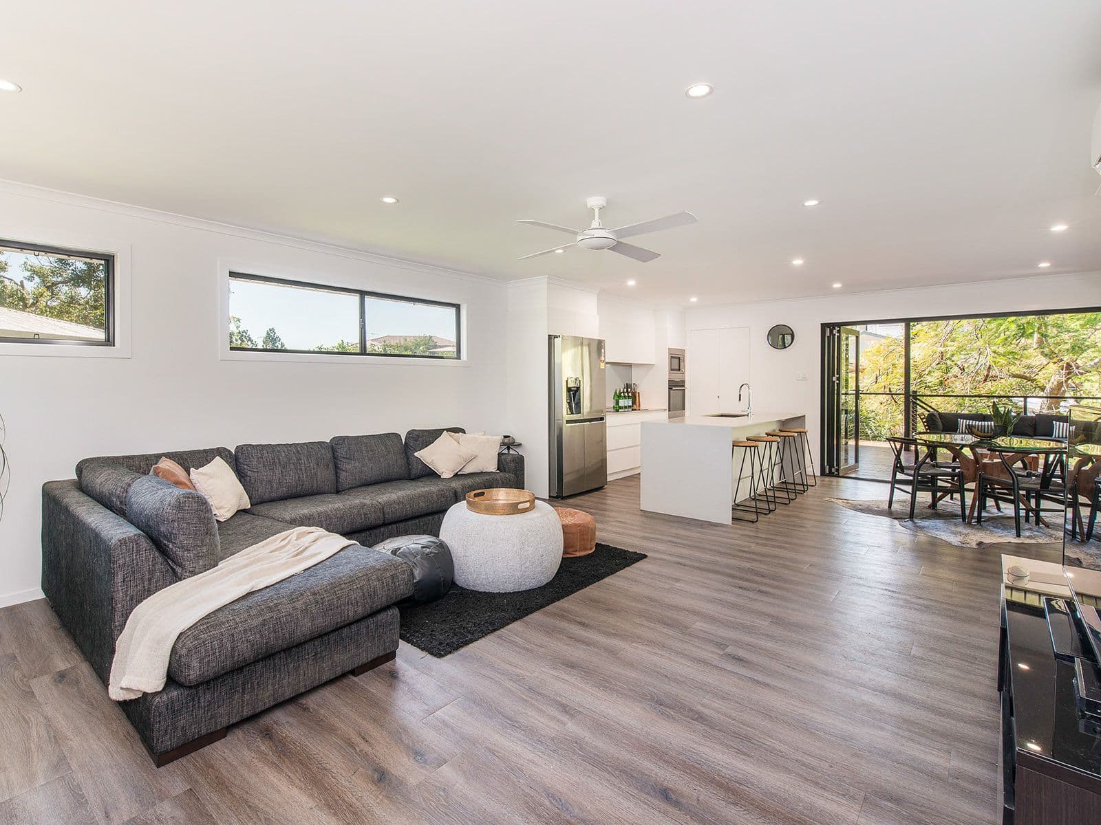 174 Messines Ridge Road, Holland Park West QLD 4121, Holland Park West - Thumbnail 2