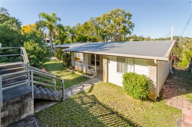 17 Hunter Street, WEST GLADSTONE QLD 4680, West Gladstone - Image 1