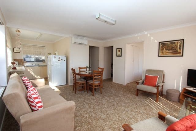 89 Chapel Street, Cowes VIC 3922, Cowes - Thumbnail 3