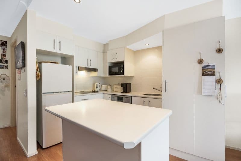 5-15 Galeen Drive, Burleigh Waters QLD 4220, Burleigh Waters - Thumbnail 2