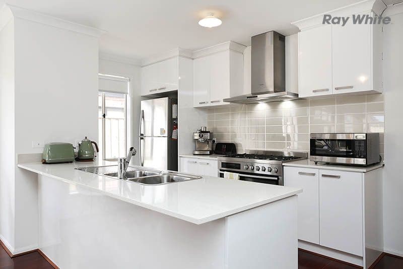 28 Katoora Street, Truganina VIC 3029, Truganina - Thumbnail 2
